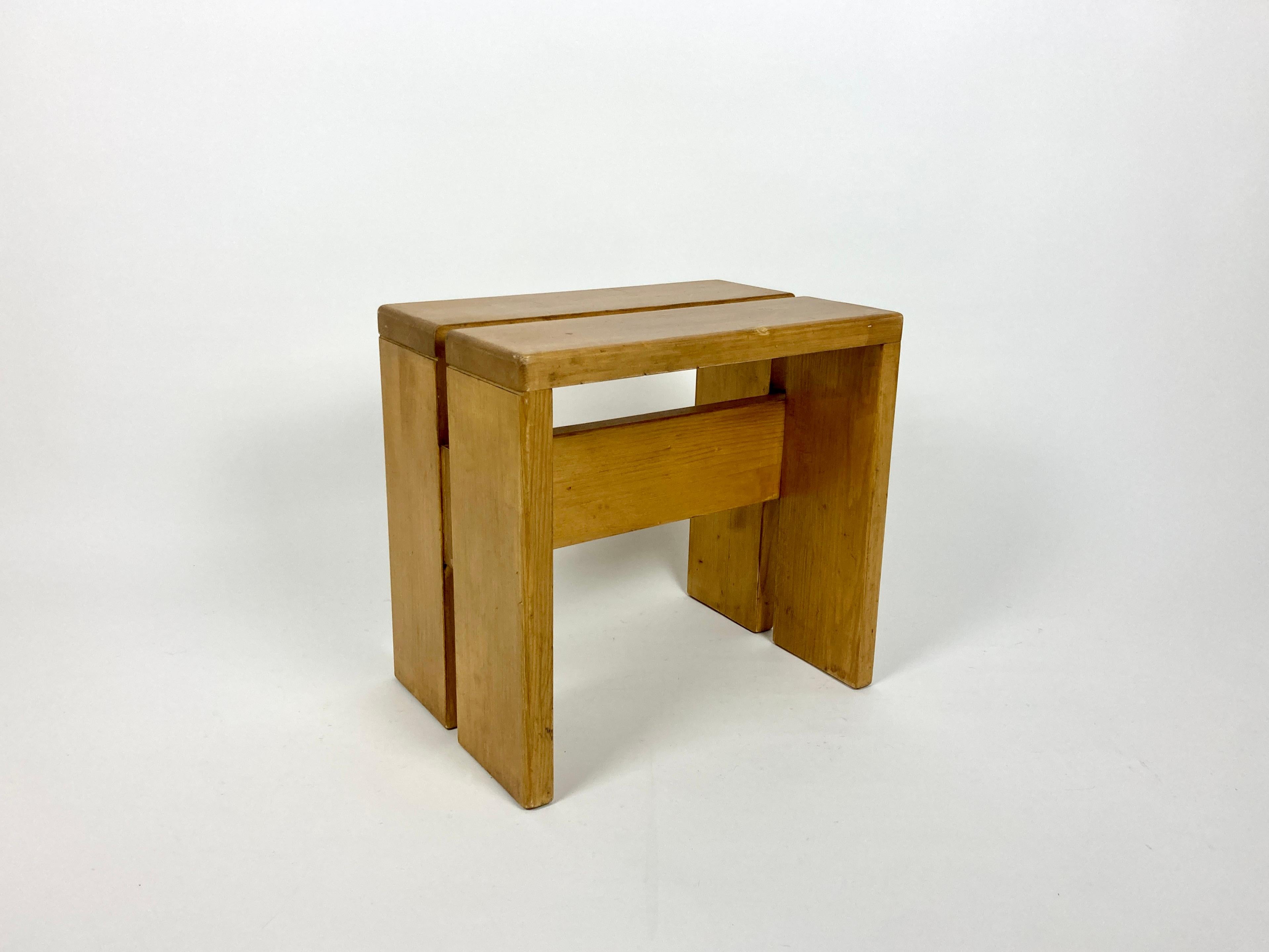 Pine Stools/Side Table from Les Arcs, France 1970s, Charlotte Perriand