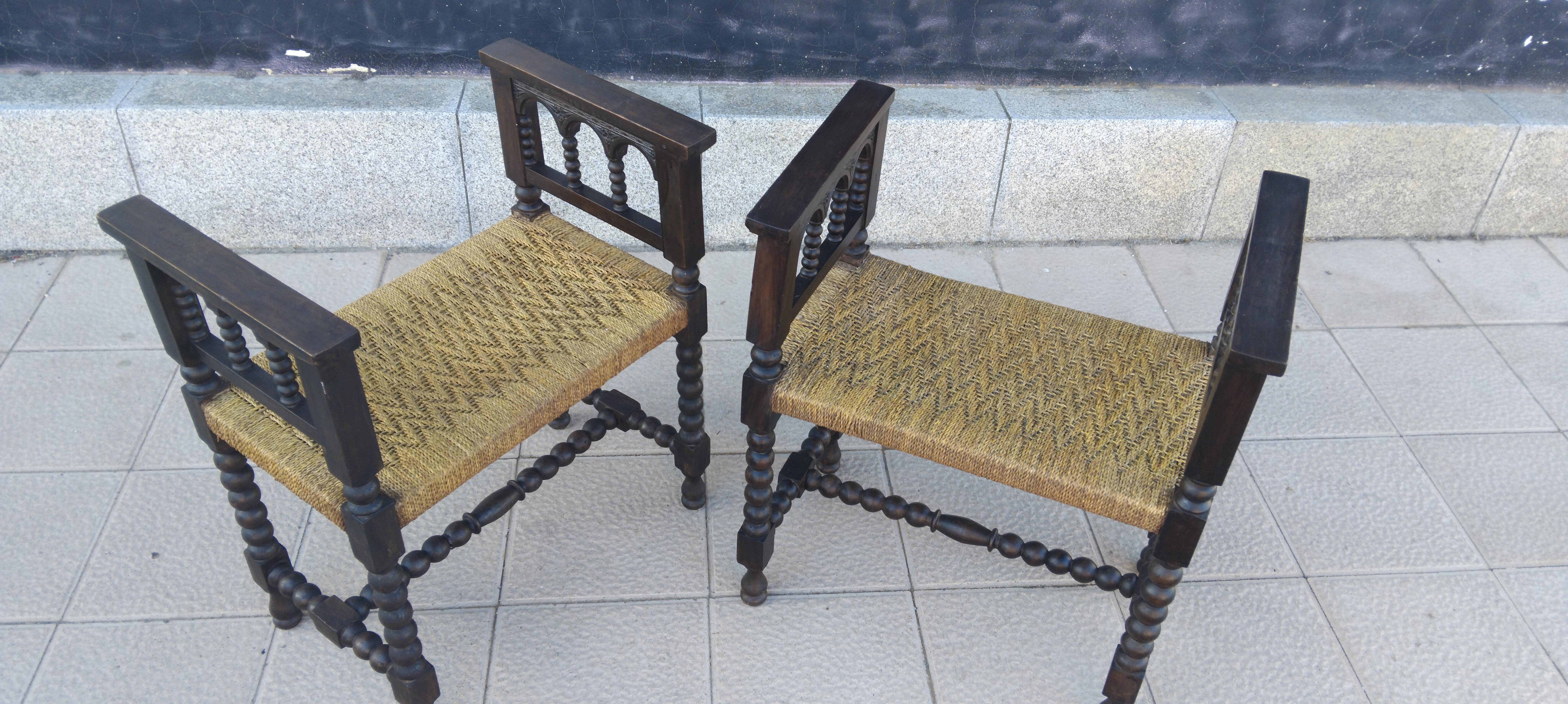 XIXe siècle Tabourets Pieds tournés et assise en fibre naturelle Espagne  Paire 19ème siècle en vente