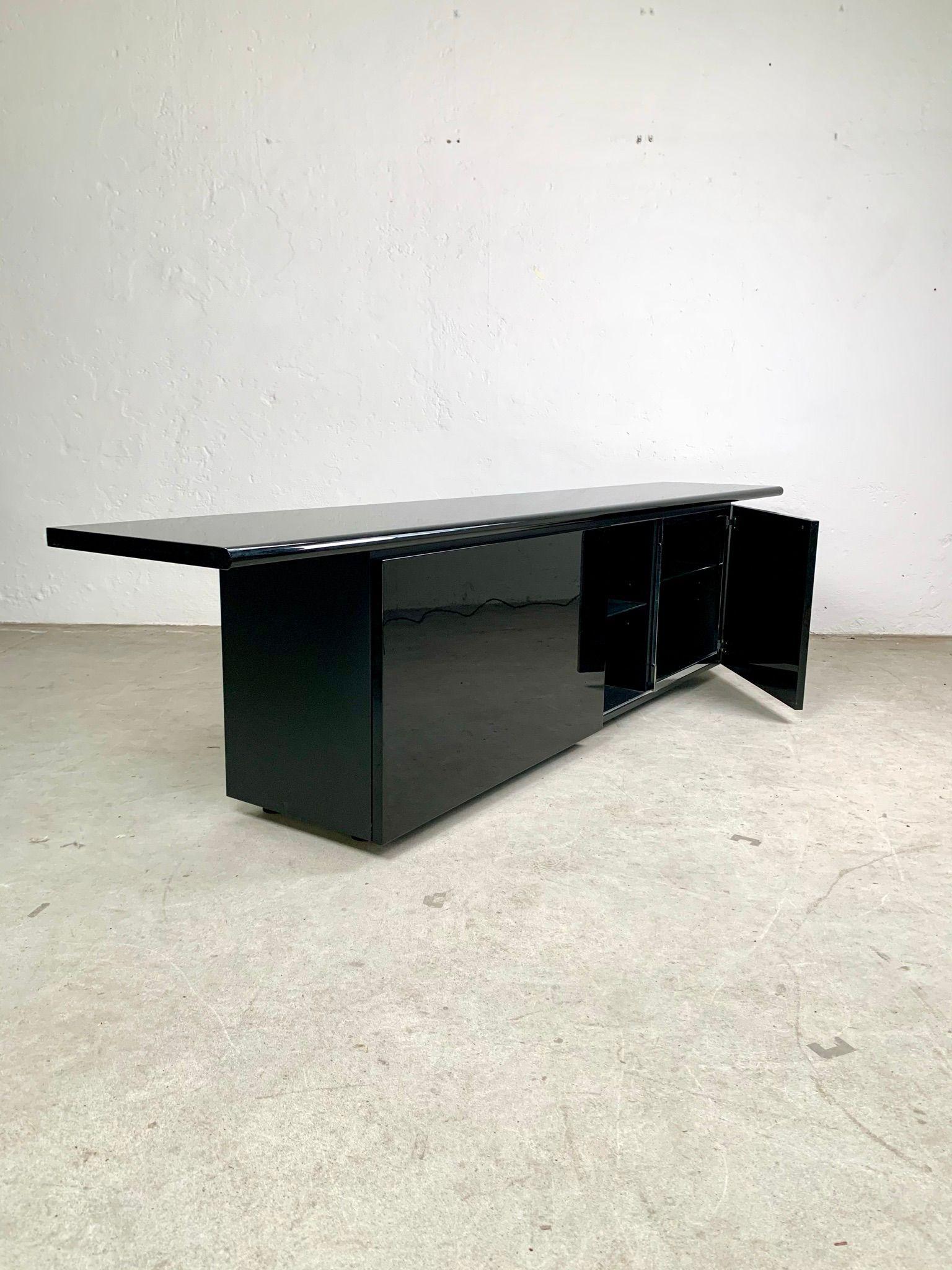 Stoppino and Acerbis, Black lacquered two-door storage sideboard, 1977 1