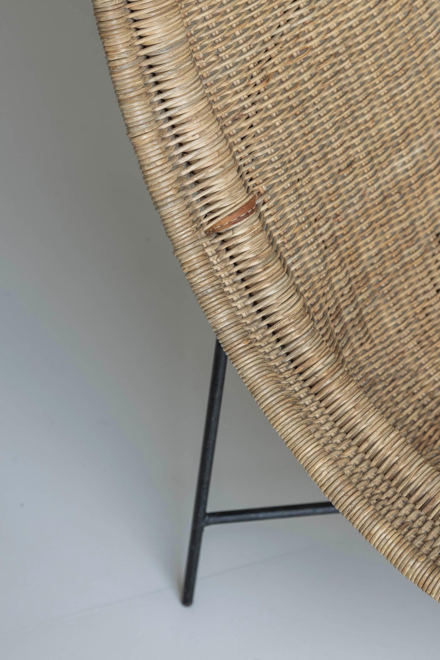 ‘Stora Kraal’ lounge chair by Kerstin Hörlin-Holmquist, Sweden 1950s 6