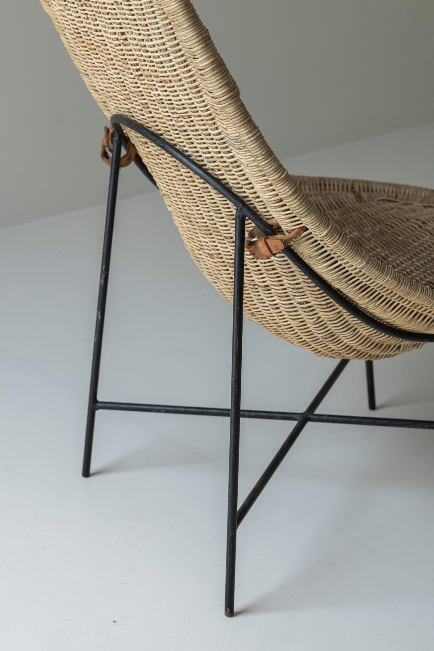 ‘Stora Kraal’ lounge chair by Kerstin Hörlin-Holmquist, Sweden 1950s 9