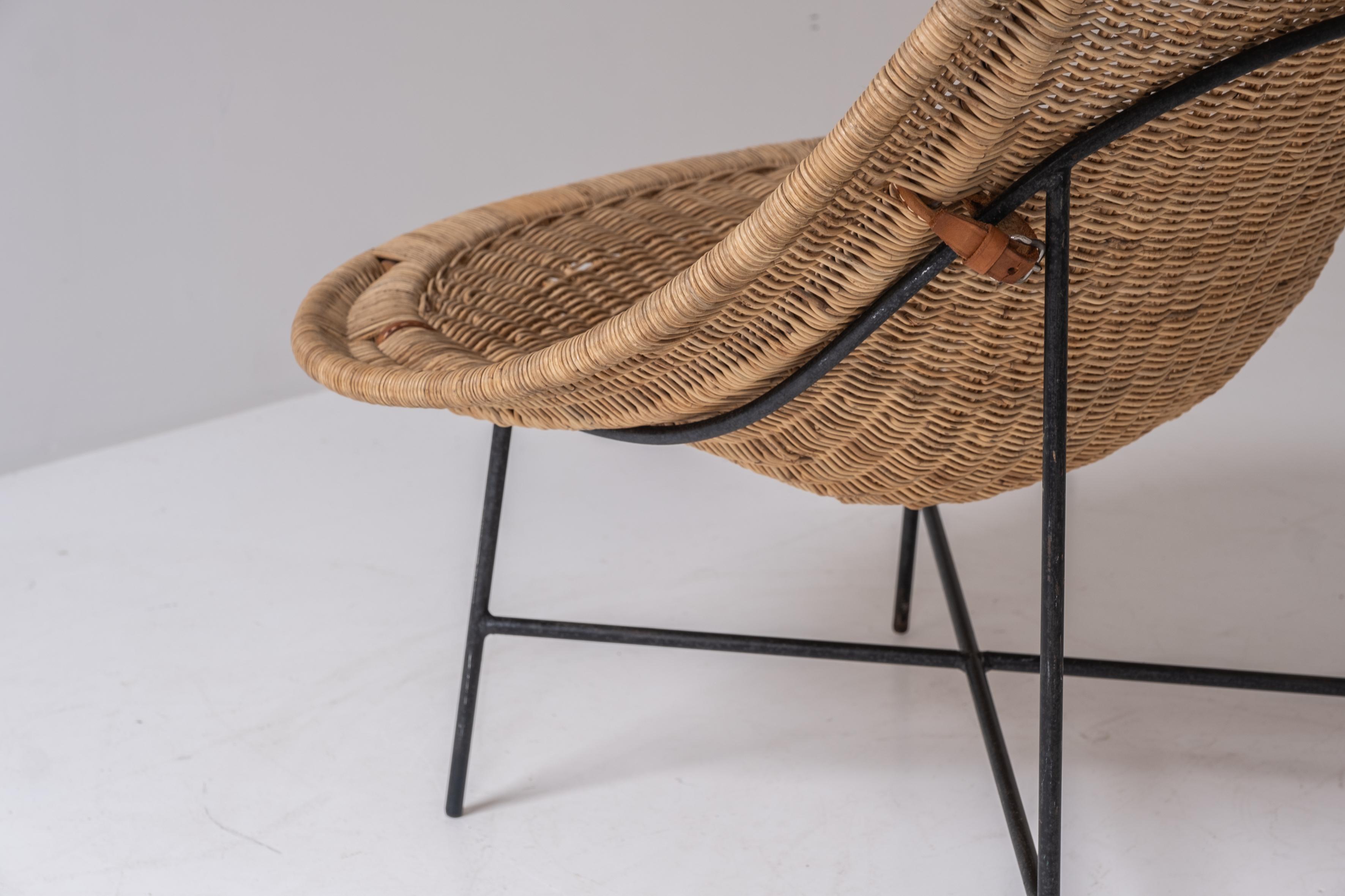Metal ‘Stora Kraal’ lounge chair by Kerstin Hörlin-Holmquist, Sweden 1950s For Sale
