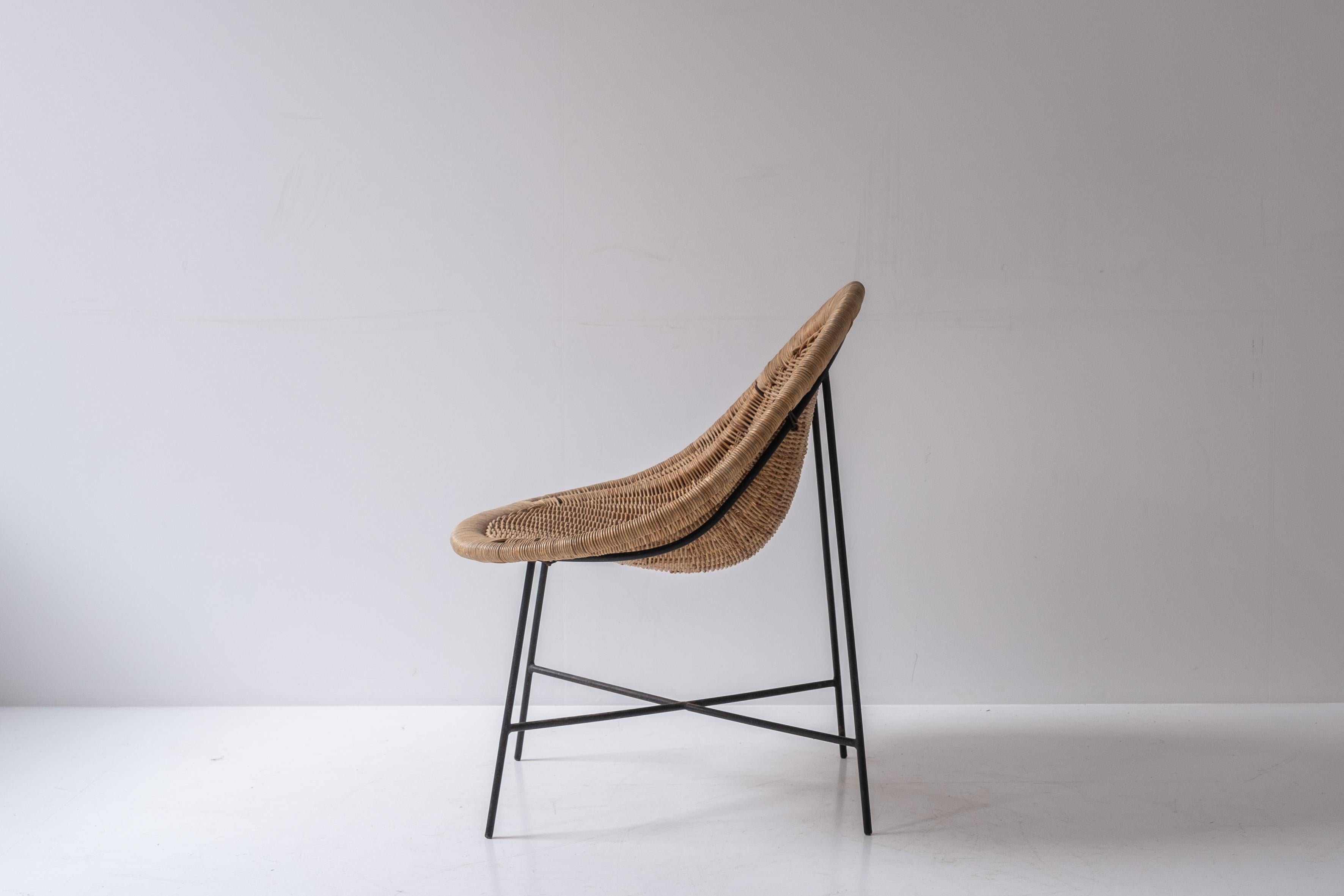 ‘Stora Kraal’ lounge chair by Kerstin Hörlin-Holmquist, Sweden 1950s For Sale 1