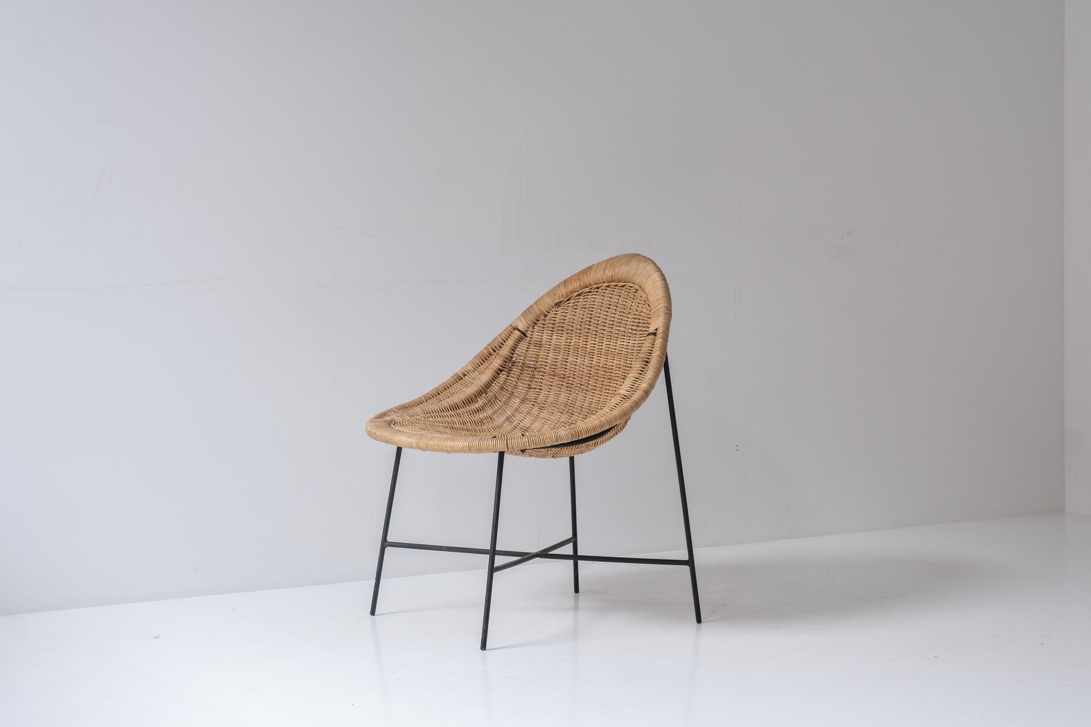 ‘Stora Kraal’ lounge chair by Kerstin Hörlin-Holmquist, Sweden 1950s For Sale 2