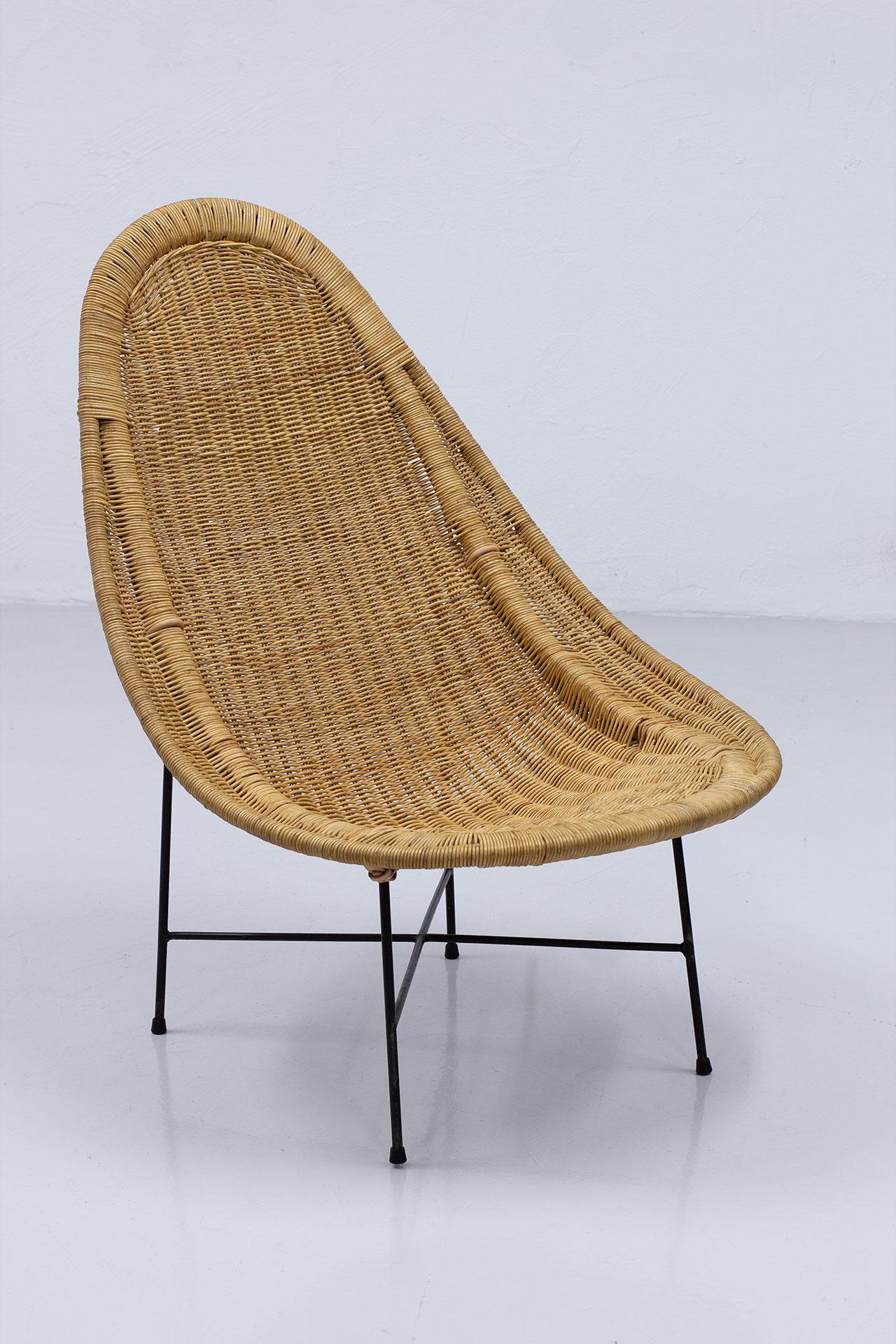 Swedish 'Stora Kraal' Lounge Chair in Woven Cane by Kerstin Hörlin Holmquist, Sweden For Sale