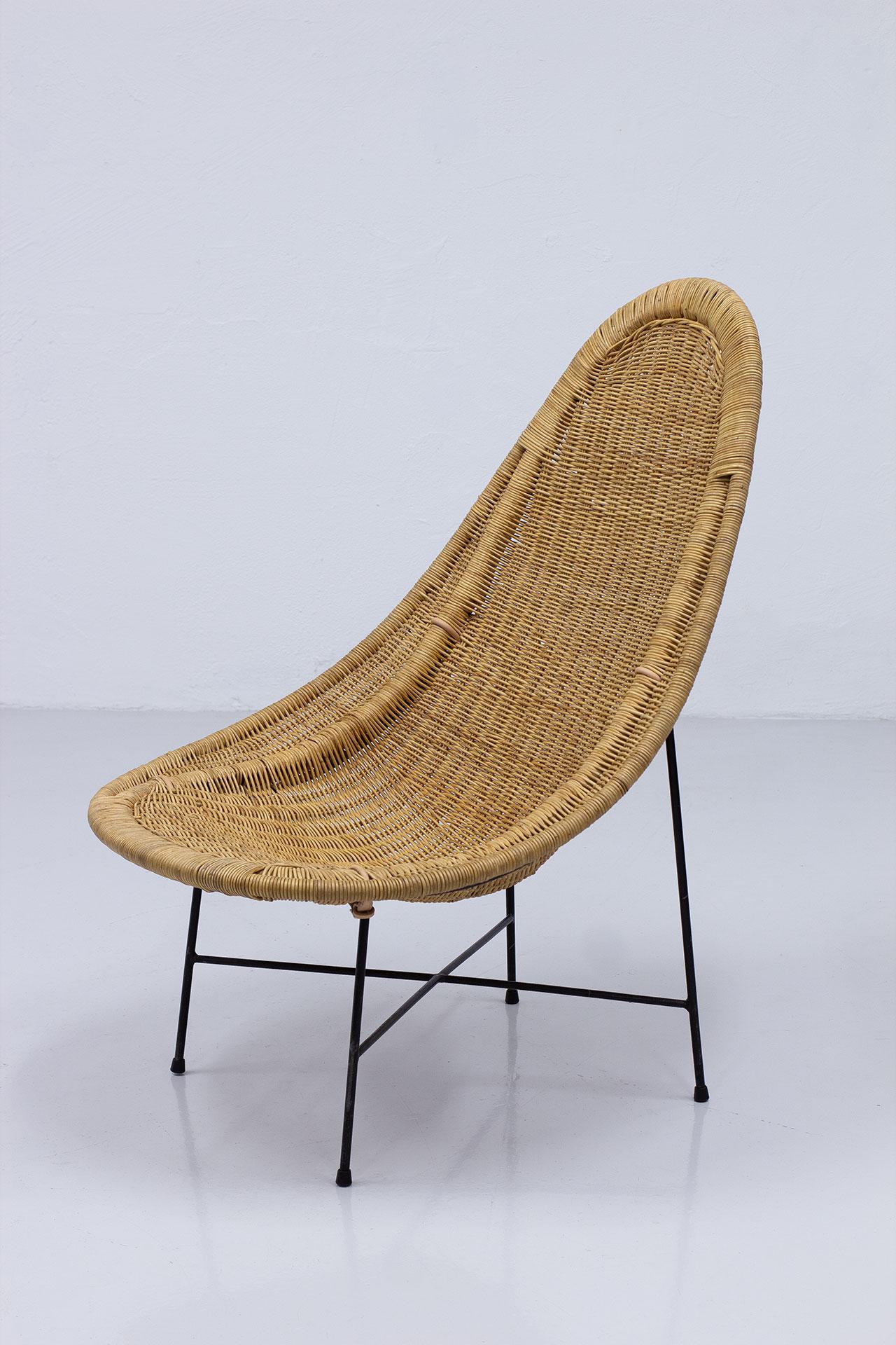 Steel 'Stora Kraal' Lounge Chair in Woven Cane by Kerstin Hörlin Holmquist, Sweden For Sale