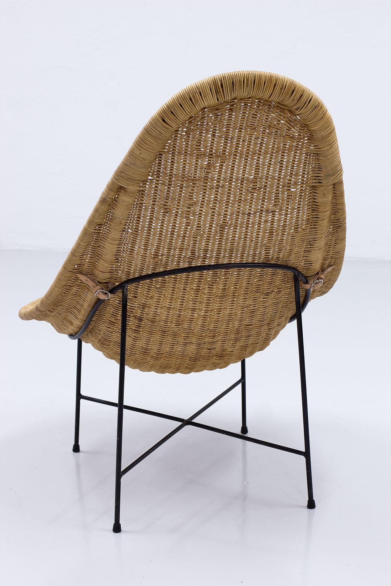 'Stora Kraal' Lounge Chair in Woven Cane by Kerstin Hörlin Holmquist, Sweden For Sale 1