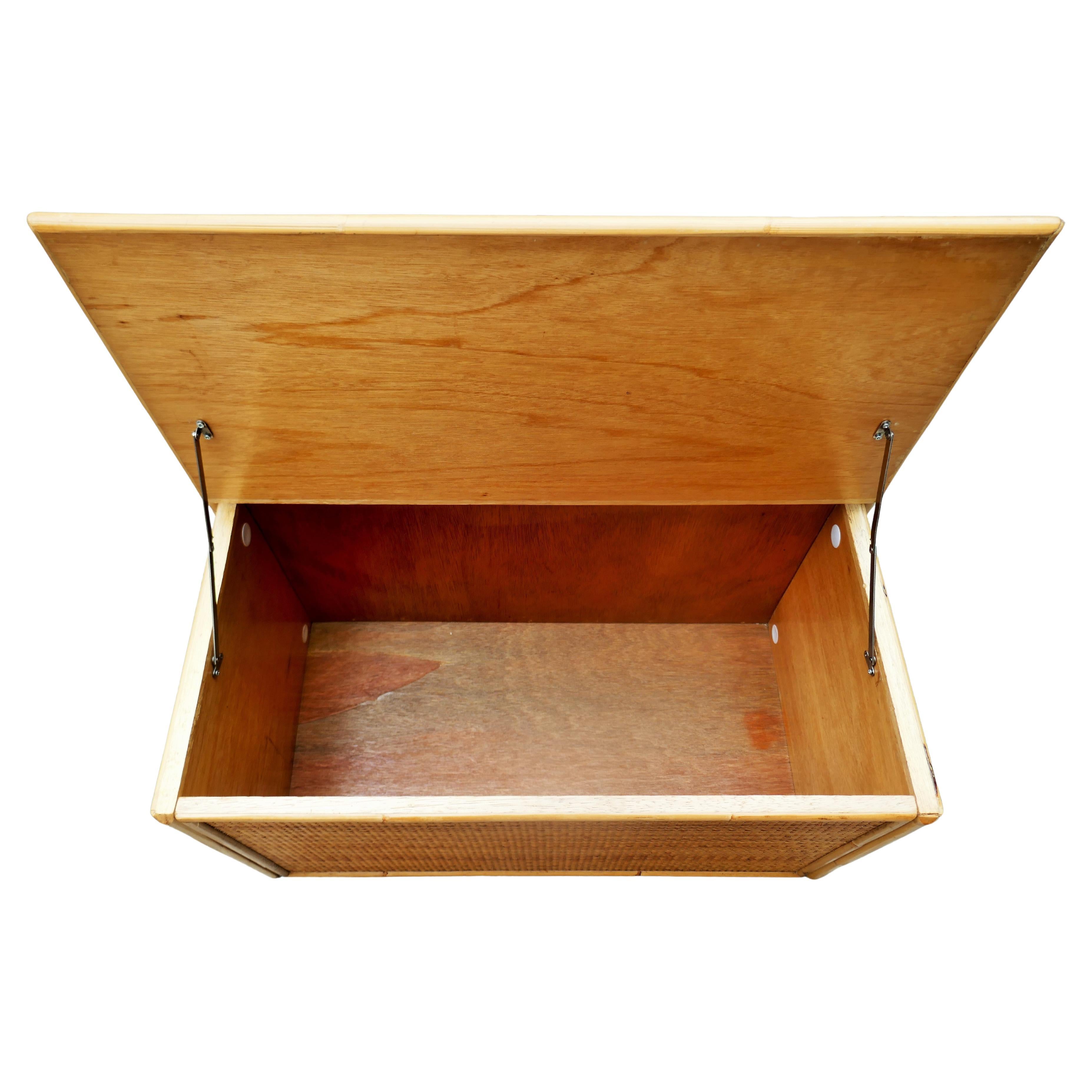 Banc de rangement attribué à Dal Vera en vente 5
