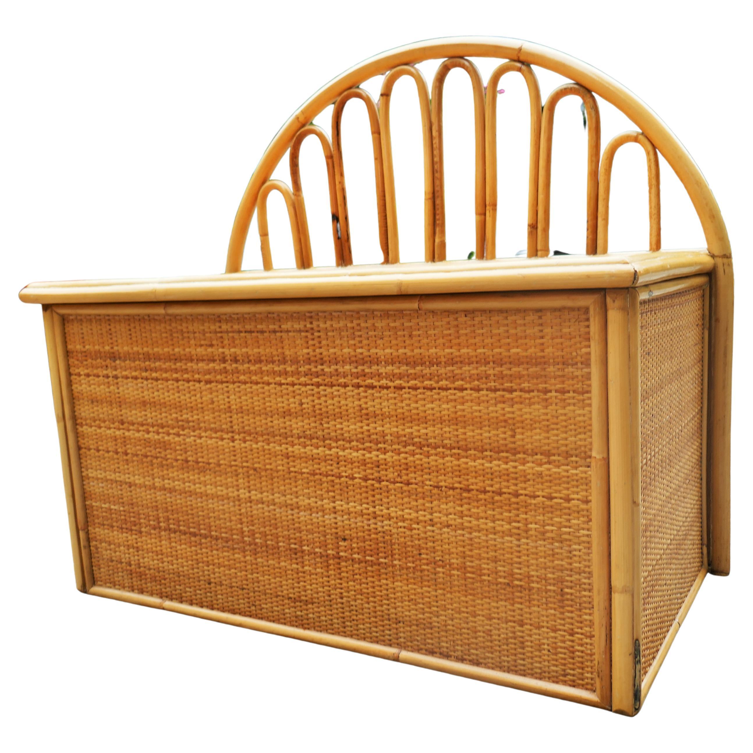 Moderne Banc de rangement attribué à Dal Vera en vente