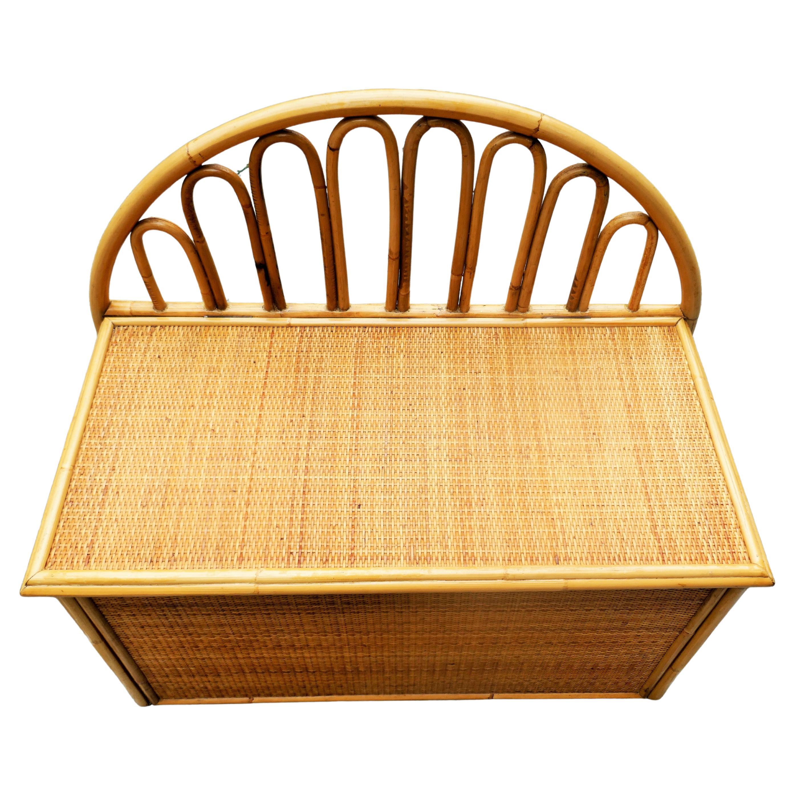Italian Banc de rangement attribué à Dal Vera en vente