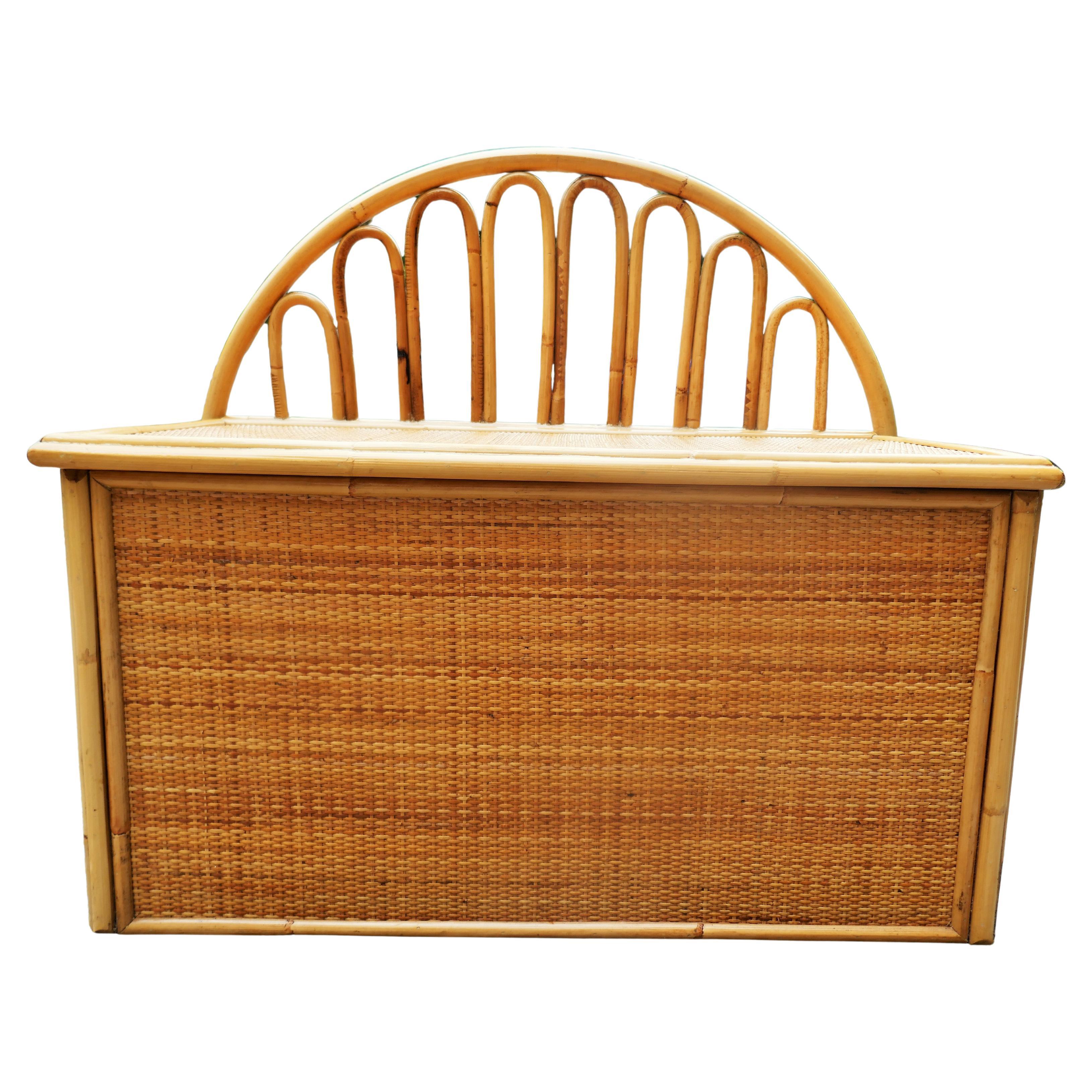 Banc de rangement attribué à Dal Vera en vente
