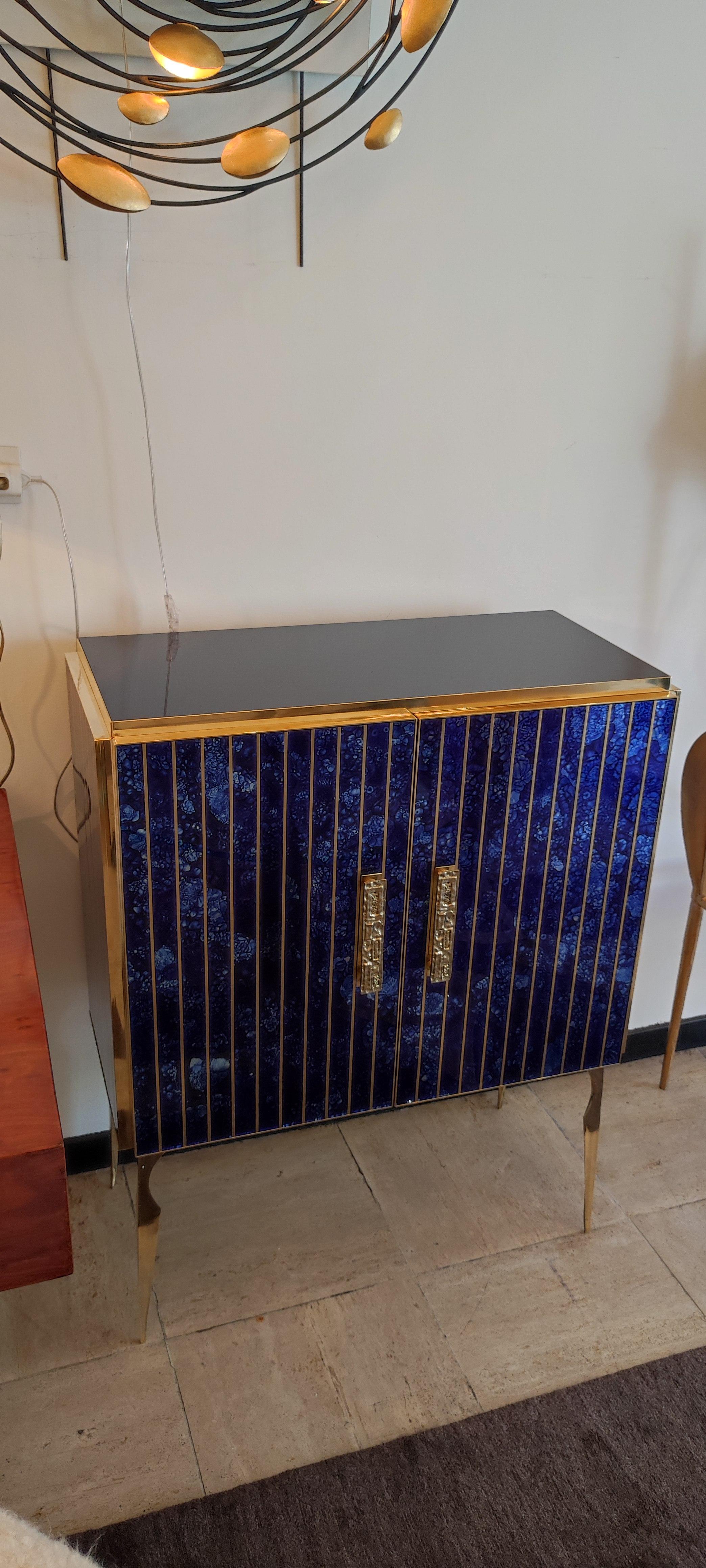 Storage Cabinet in Murano Glass and Brass 11