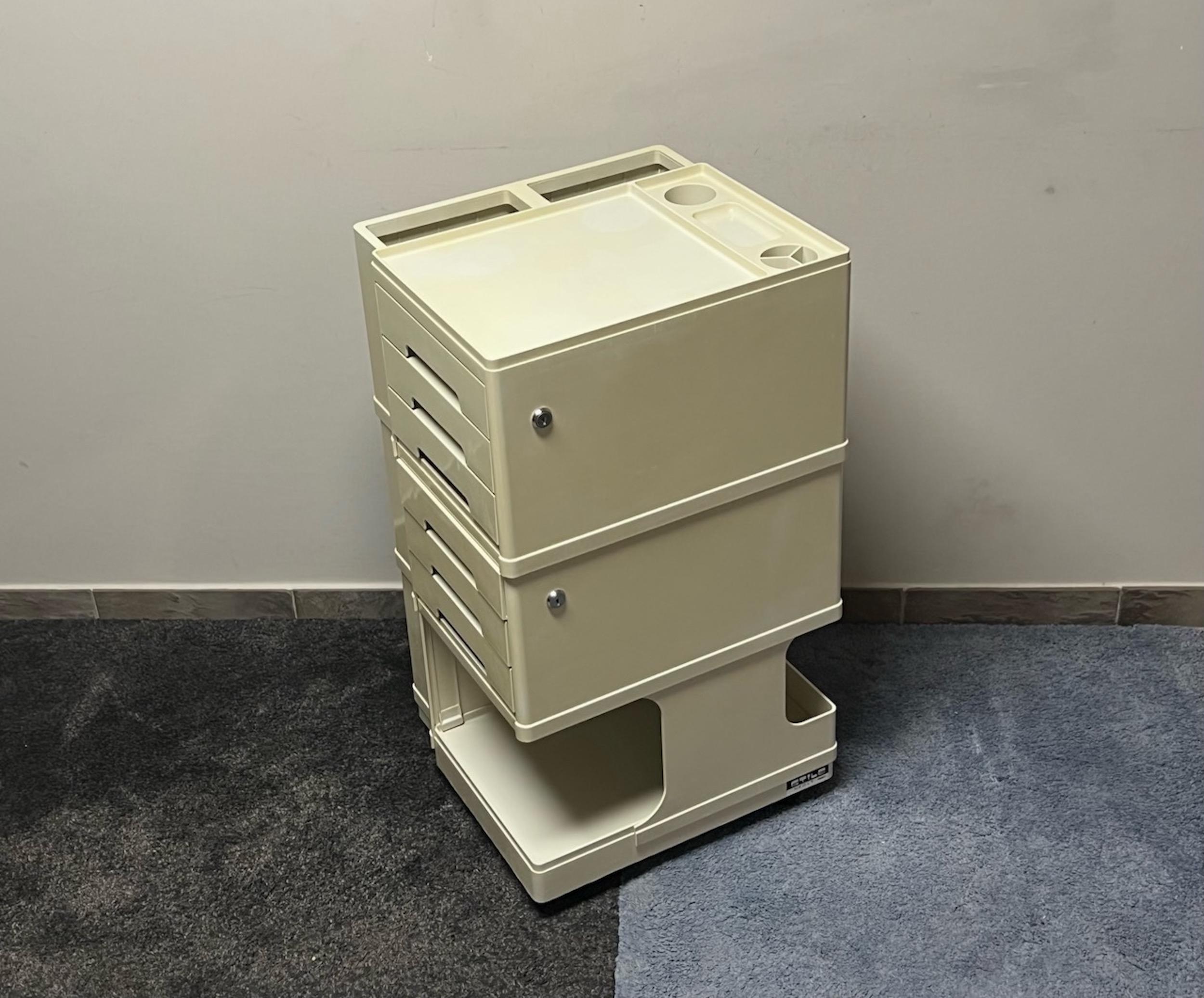 Plastic Storage Cabinet Trolley NEOLT Stile by Giovanni Pelis, 1970s For Sale