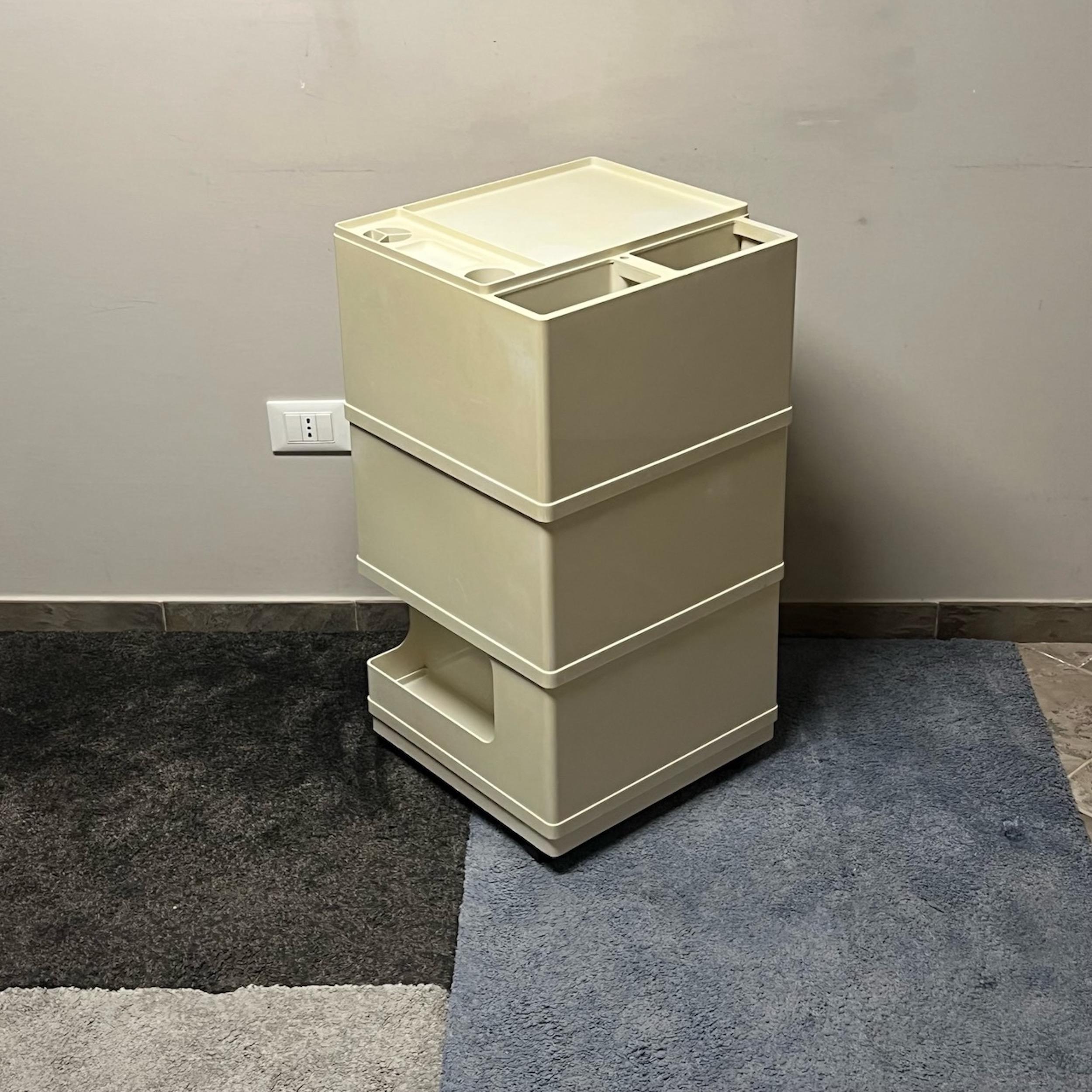 Italian Storage Cabinet Trolley NEOLT Stile by Giovanni Pelis, 1970s For Sale