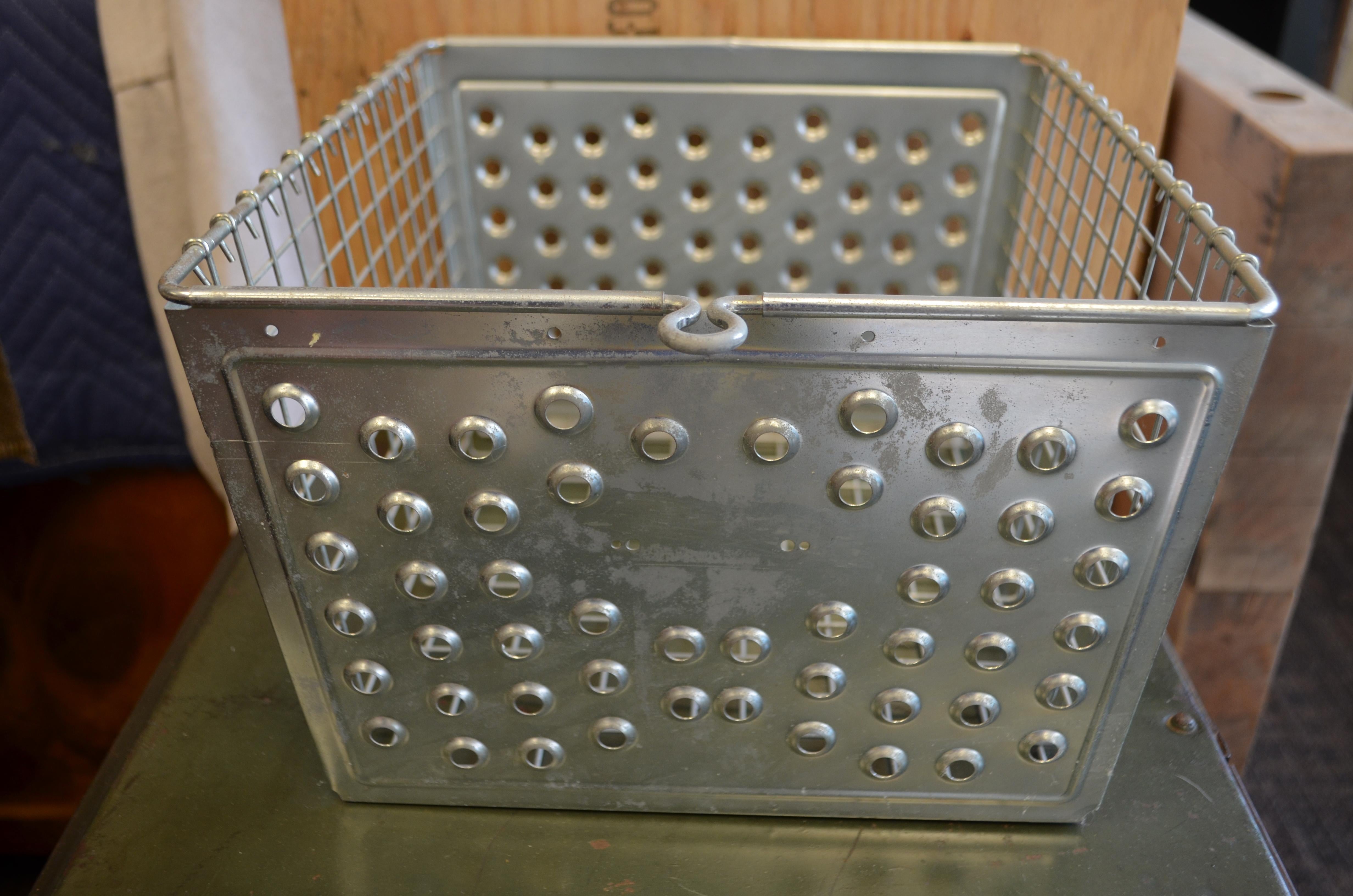 Storage Unit of 21 Swim Locker Wire Baskets on Wheeled Steel Rack For Sale 10