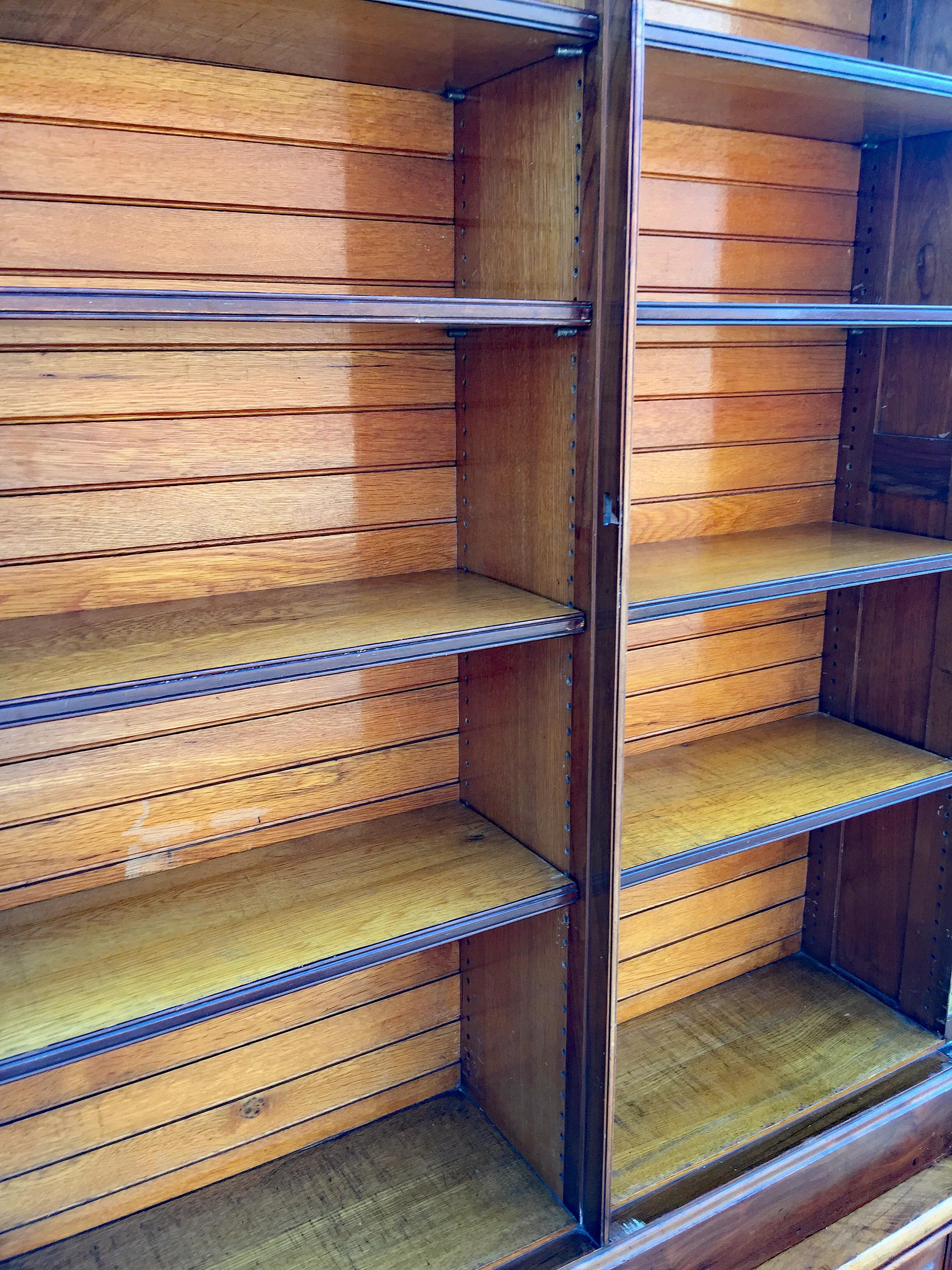 Storage Unit or Library in American Walnut, circa 1900 For Sale 3