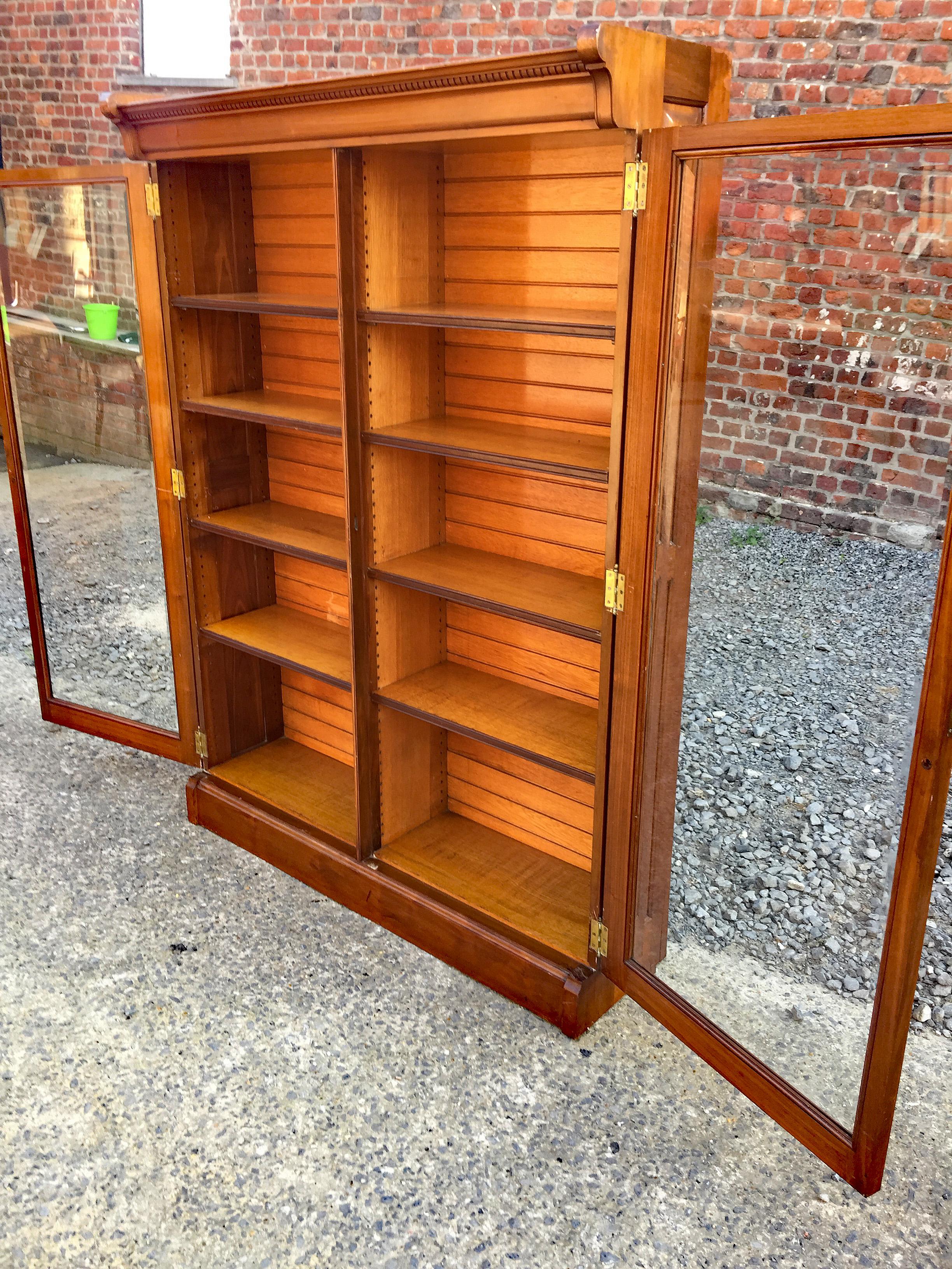 Storage Unit or Library in American Walnut, circa 1900 For Sale 9