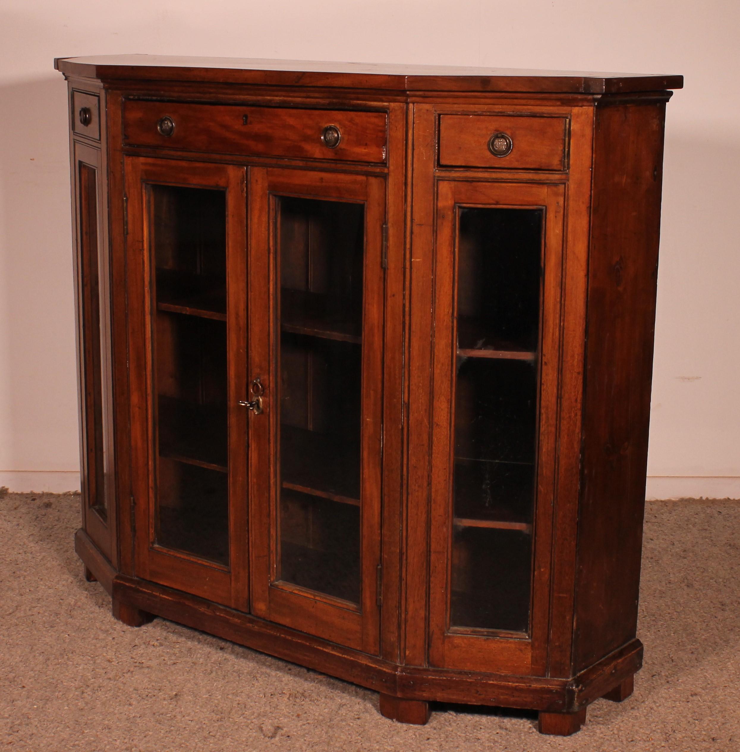 Store Showcase Cabinet Or Bookcase In Mahogany Early 19th Century For Sale 4