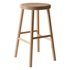 Tabouret de comptoir Storia en chêne de Kari Virtanen