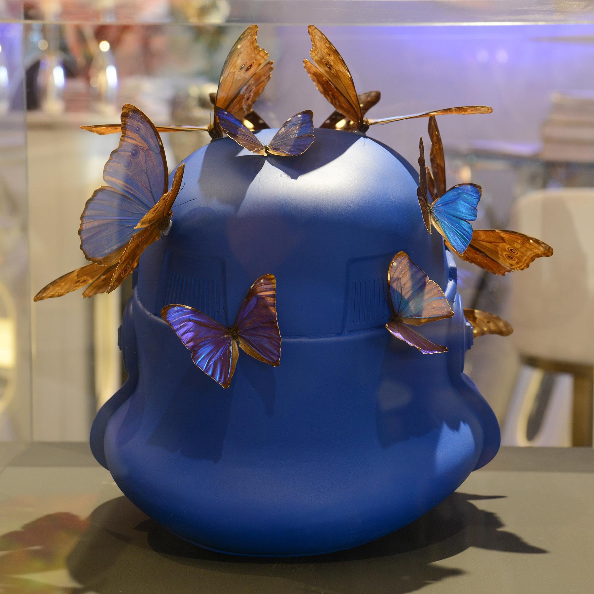 Sculpture de papillons du Stormtrooper Blue Helmet Neuf - En vente à Paris, FR