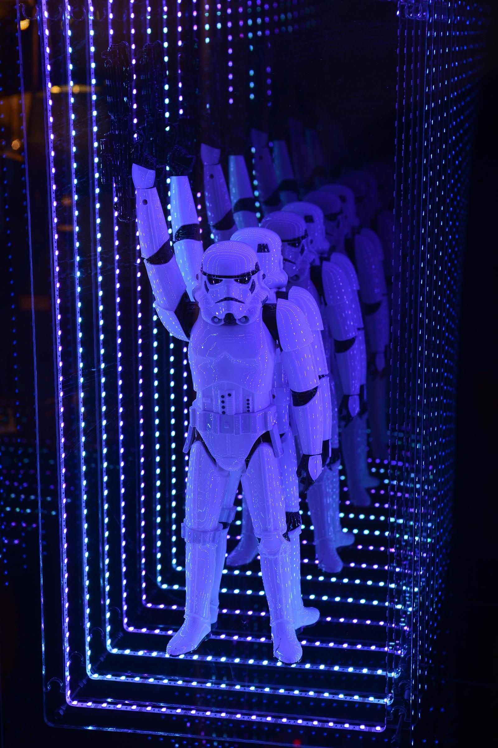 Français Décoration murale Stormtrooper Moyen Miroir en vente