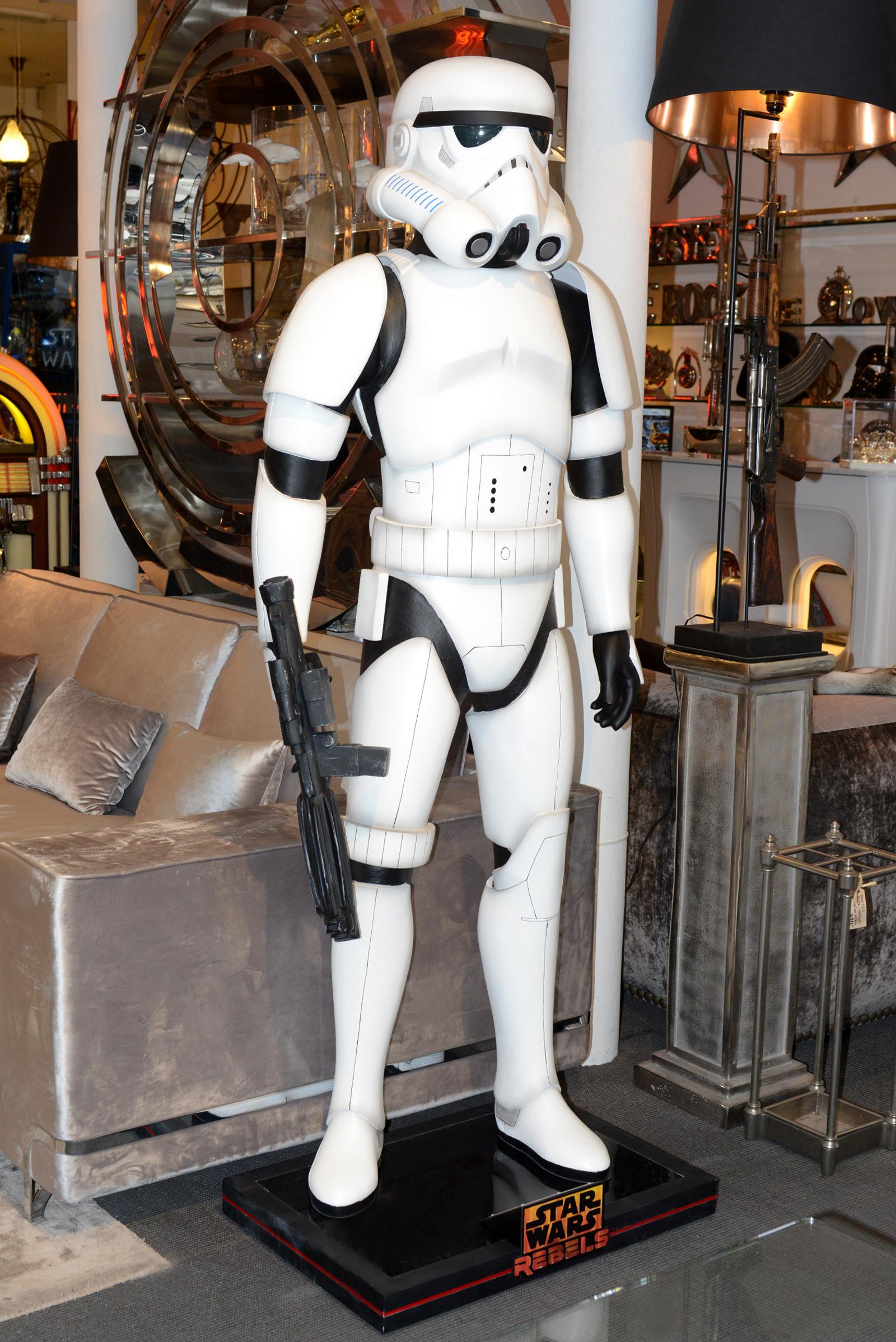 Stormtrooper Straight Arm Star Wars, lebensgroße, lizenzierte Figur, limitierte Auflage (Gegossen) im Angebot