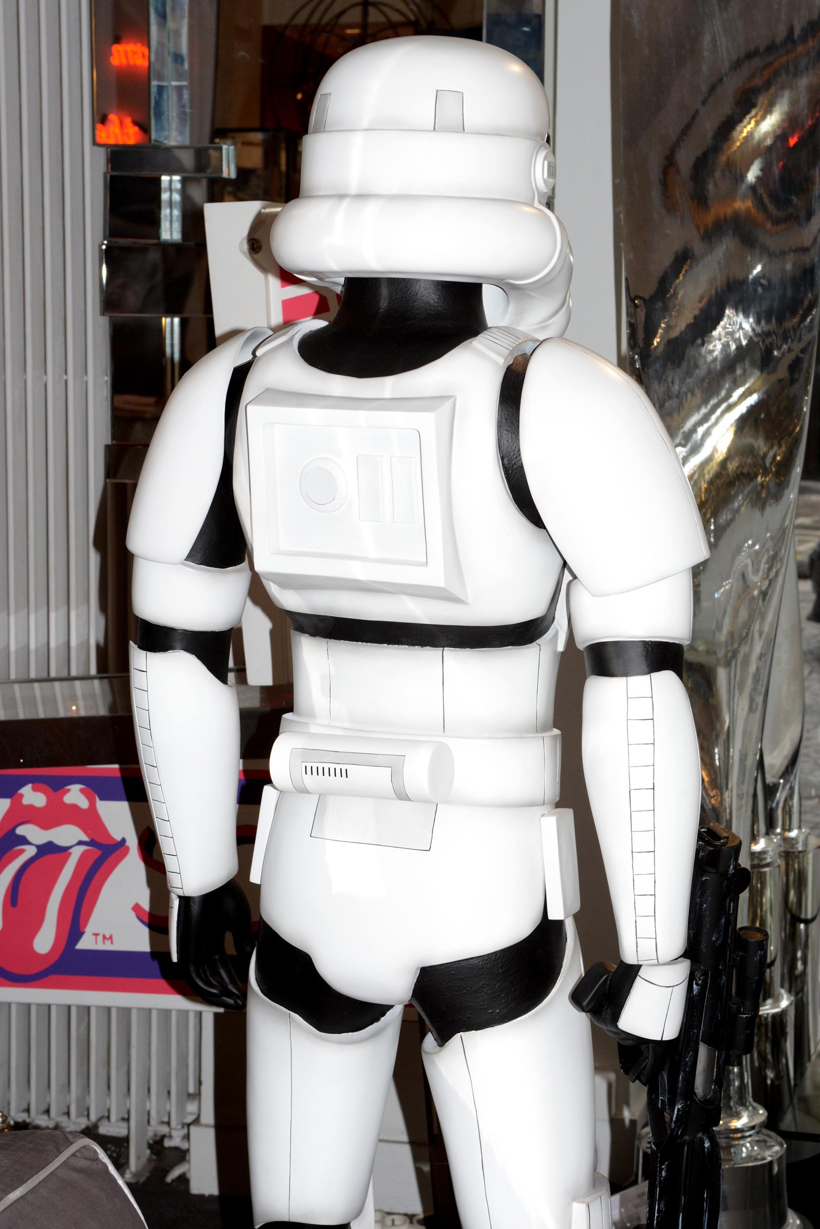 Stormtrooper Straight Arm Star Wars, lebensgroße, lizenzierte Figur, limitierte Auflage im Angebot 1