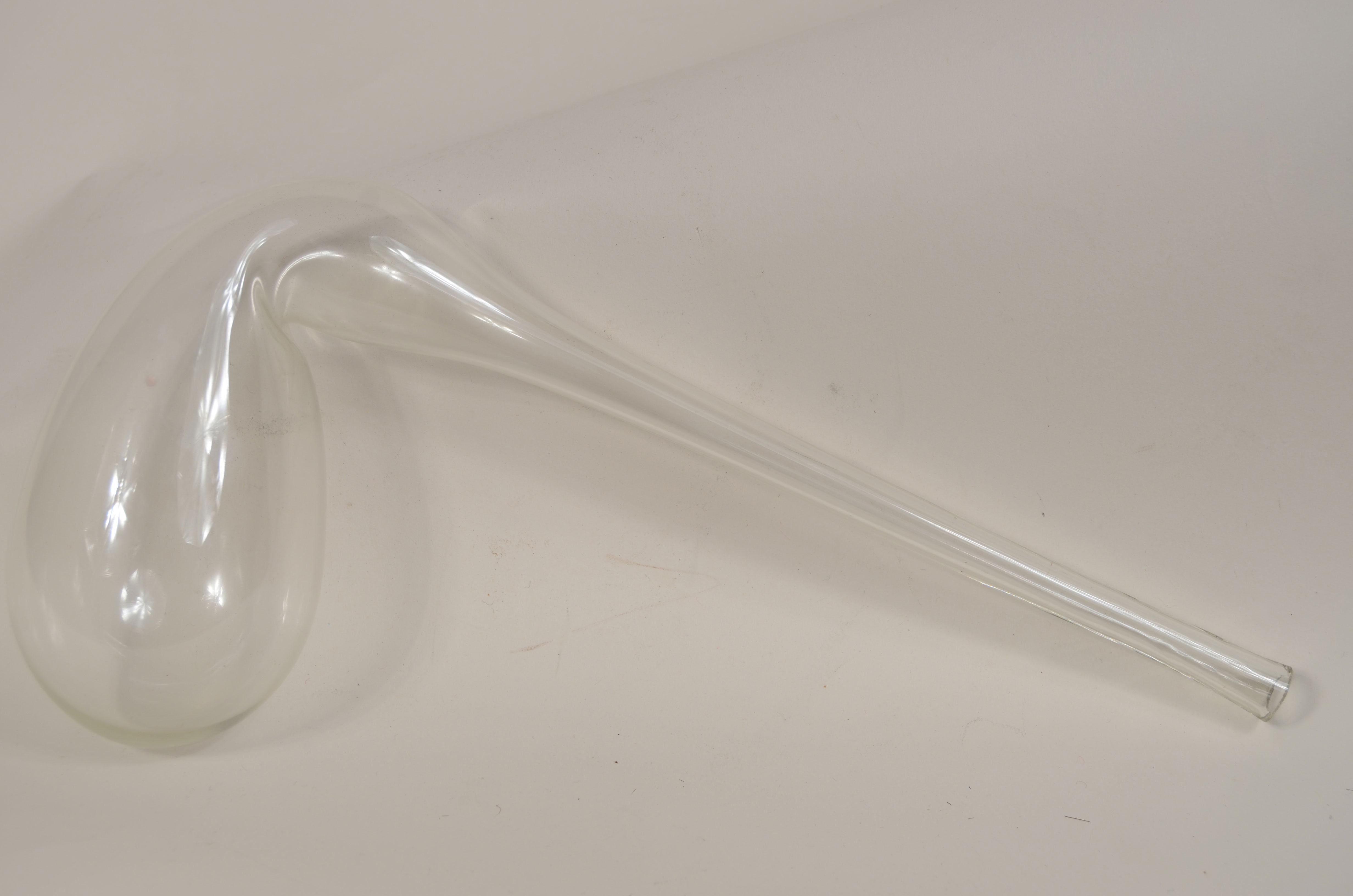 Early 19th Century Transparent blown glass laboratory retort from the early 19th century. For Sale