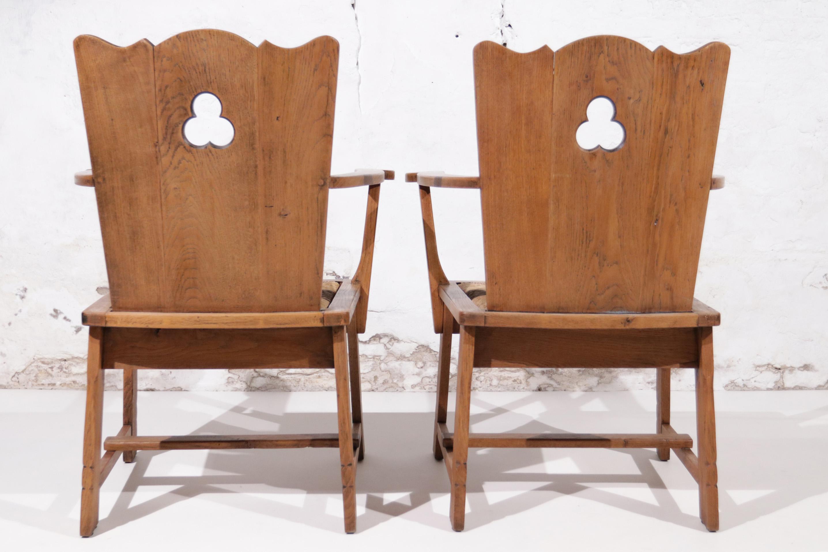 Story Book Pair of Dutch Brutalist Oak and Rush Throne-Like Lounge Chairs For Sale 7