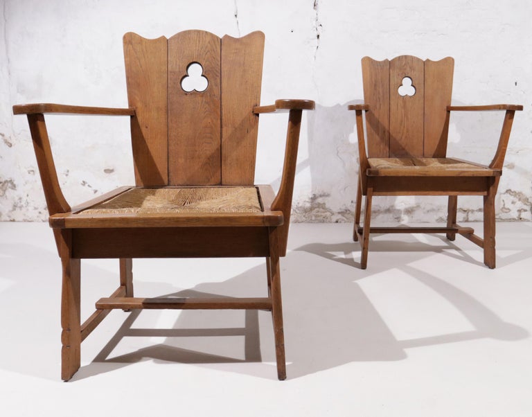 Story Book Pair of Dutch Brutalist Oak and Rush Throne-Like Lounge Chairs For Sale 12