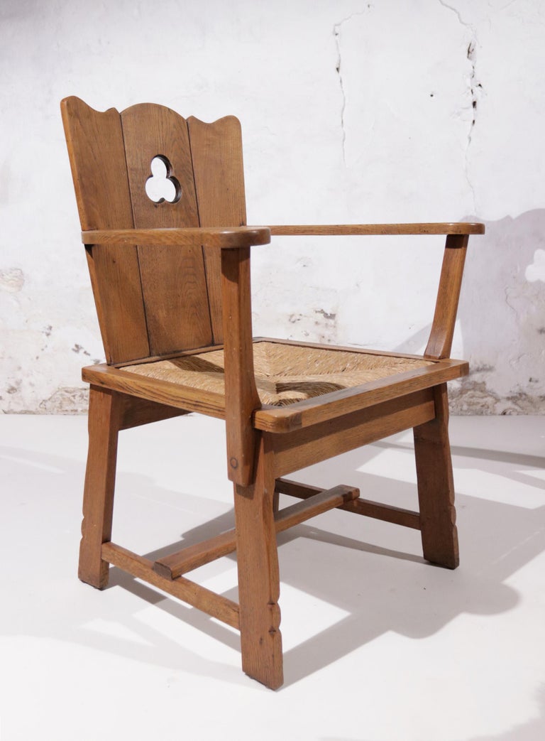 Story Book Pair of Dutch Brutalist Oak and Rush Throne-Like Lounge Chairs For Sale 13