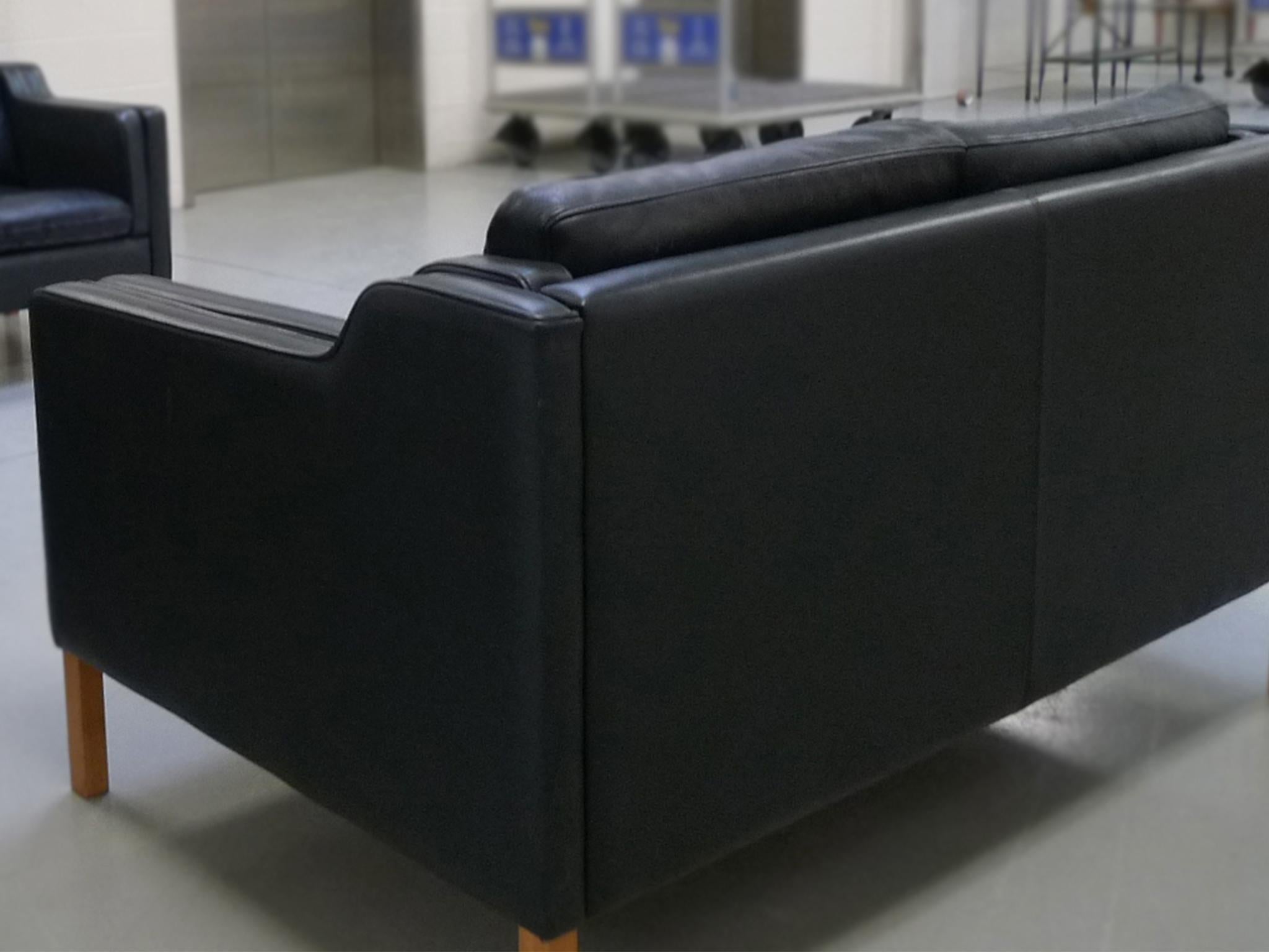 Stouby Black Leather Settee in the Style of Børge Mogensen 2