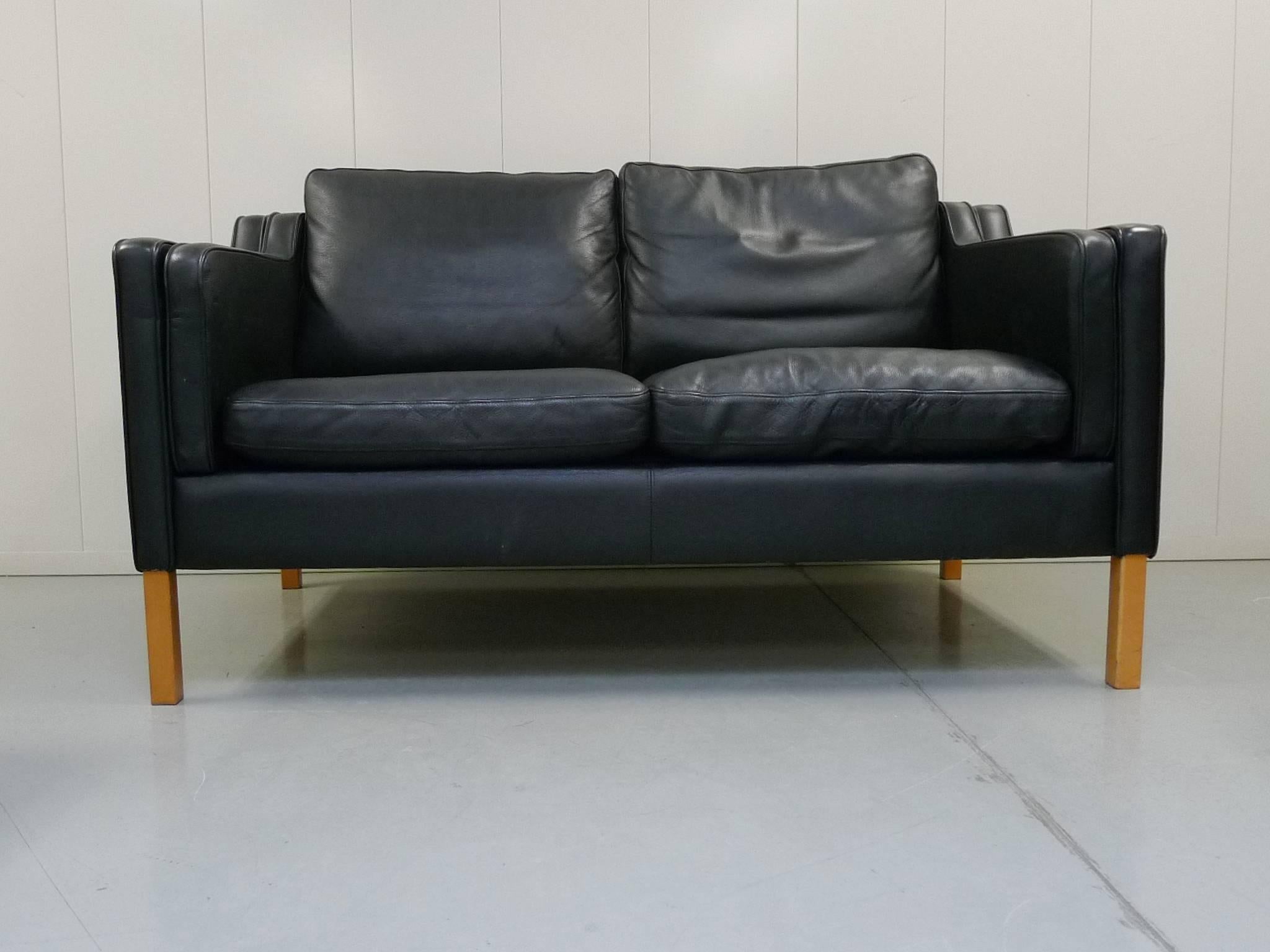 Danish Stouby Black Leather Settees in the Style of Børge Mogensen, Set of Three