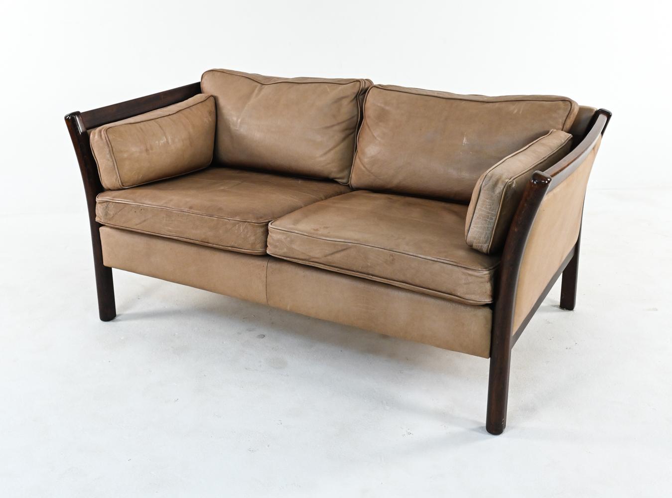 Stouby Danish Modern Leather Sofa & Loveseat 8