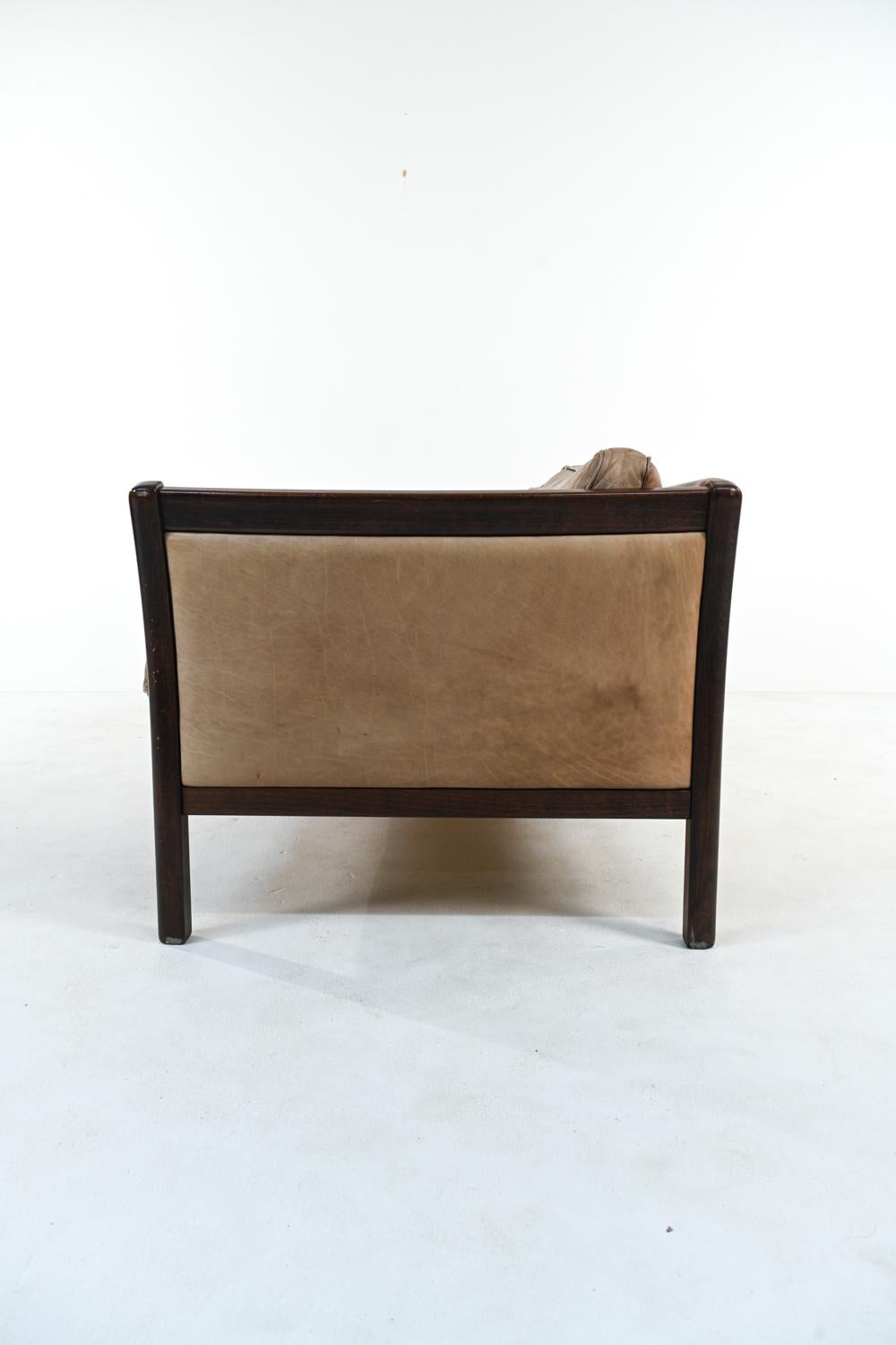 Danois Canapé et canapé-lit danois modernes en cuir Stouby