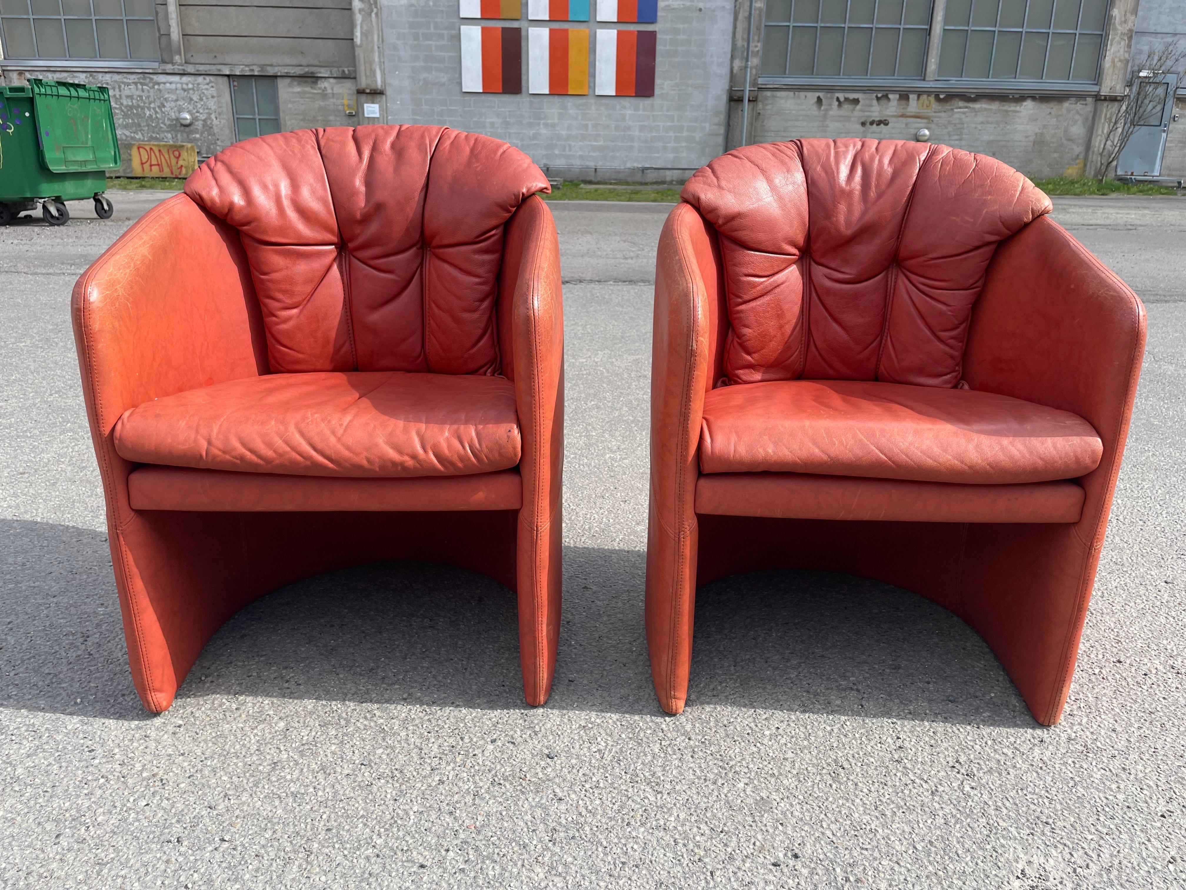 A pair of Danish 1980´s Leather Upholstered Club Chairs from Stouby For Sale 1