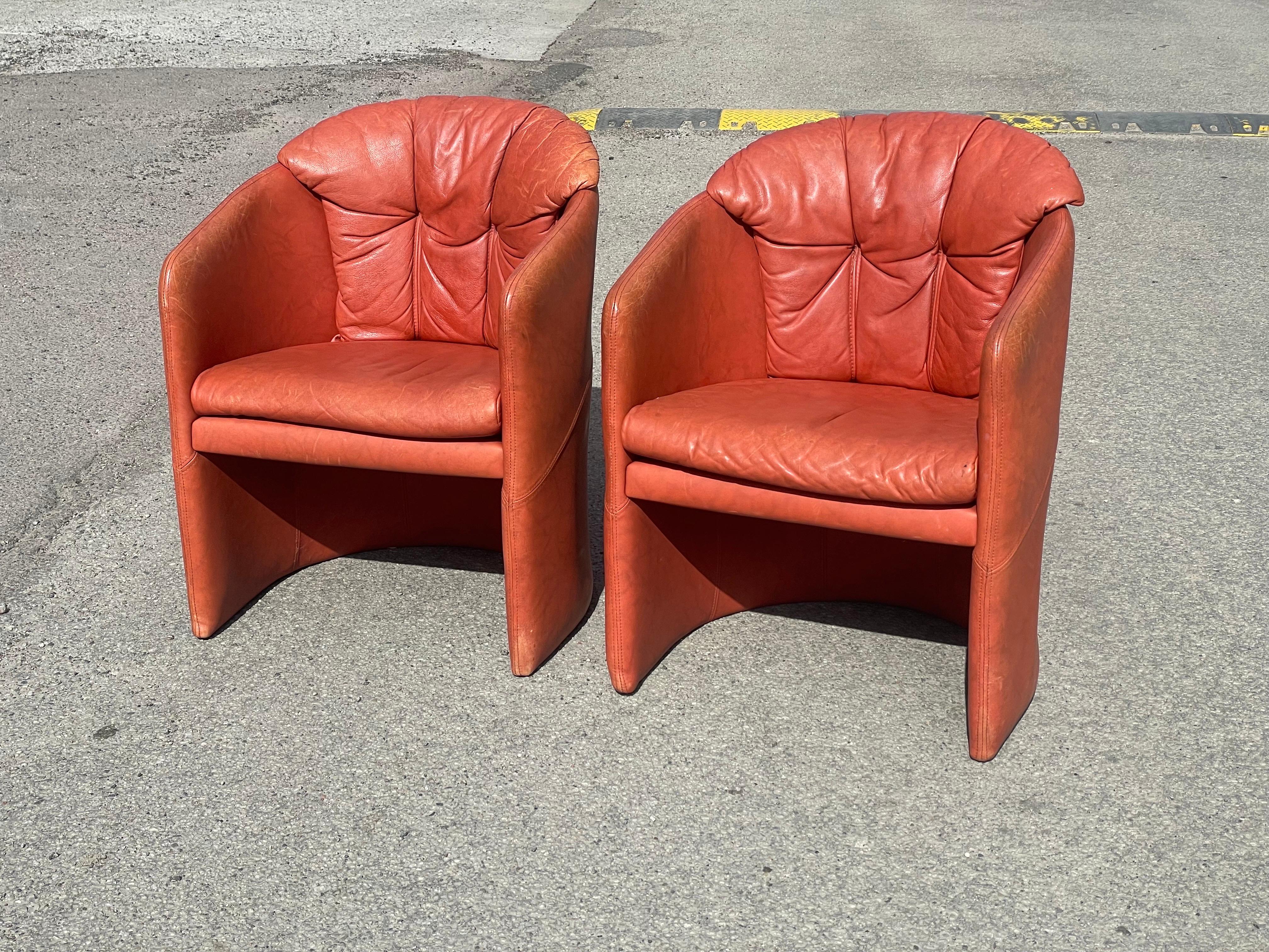 Cuir Paire de fauteuils club danois en cuir des années 1980 de Stouby en vente