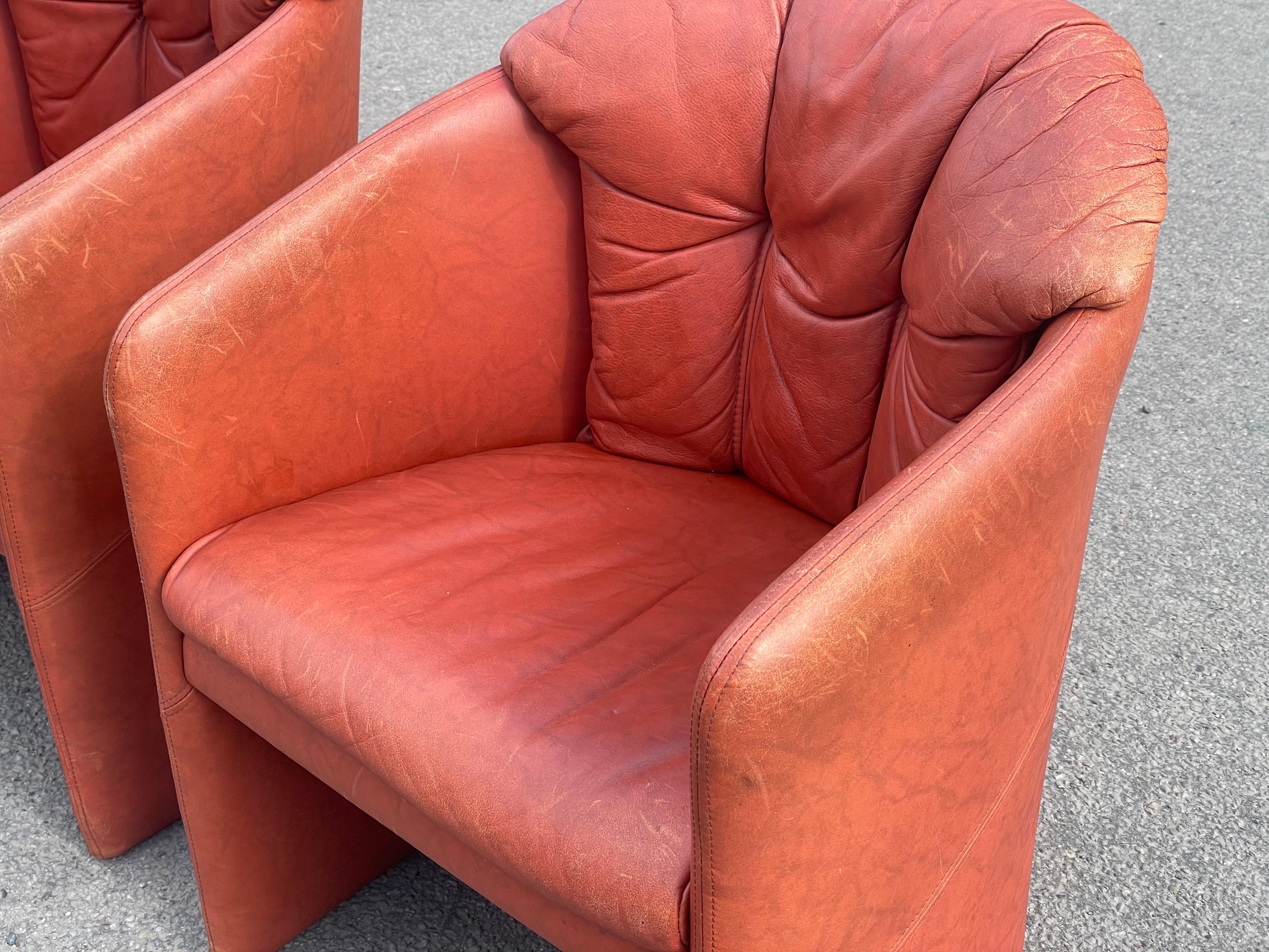 Paire de fauteuils club danois en cuir des années 1980 de Stouby en vente 2
