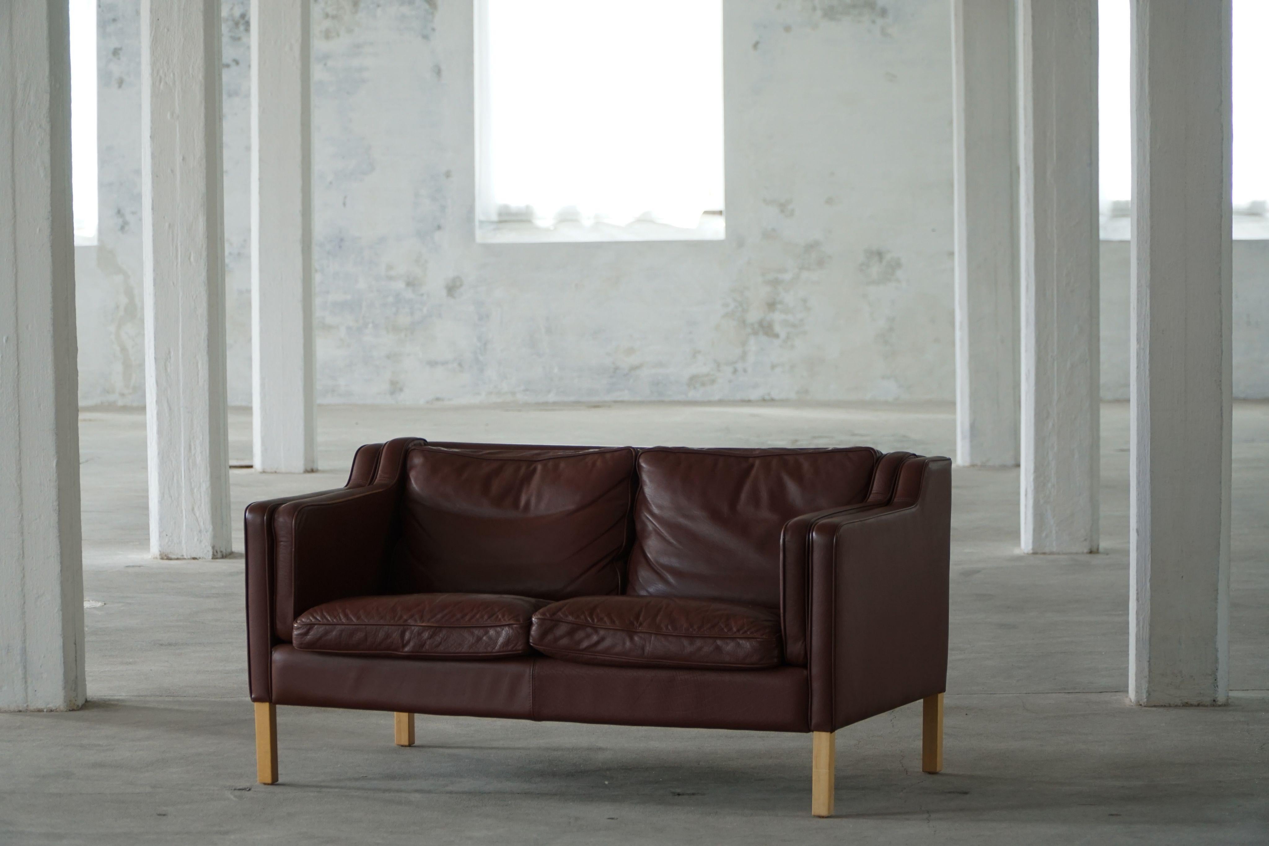 Stouby Møbelfabrik, Divano a 2 posti di metà secolo in pelle marrone, anni '70 in vendita 11