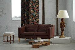 Stouby Møbelfabrik, Divano a 2 posti di metà secolo in pelle marrone, anni '70