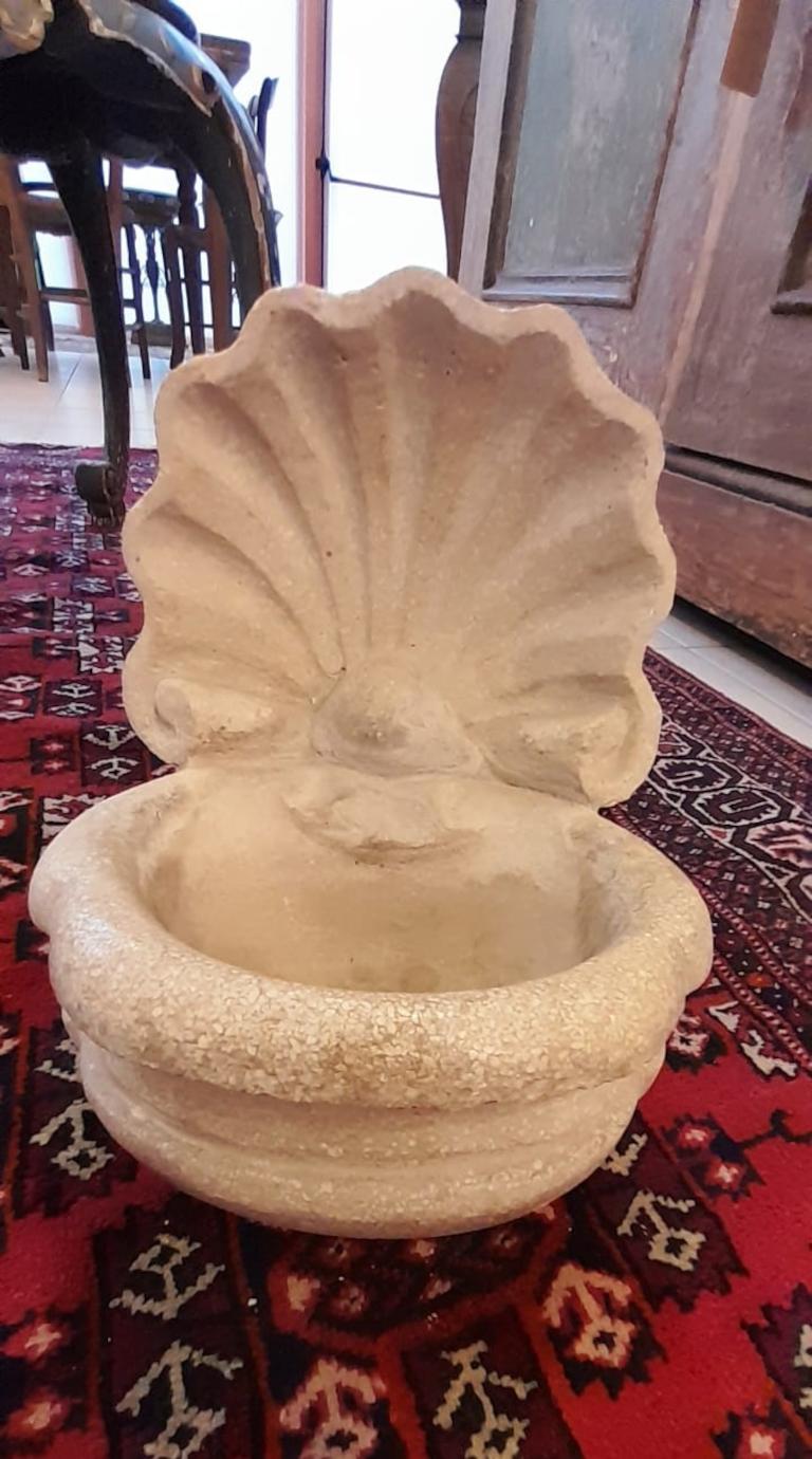 Hand-Carved Stoup made of white stone of 1700 italian For Sale