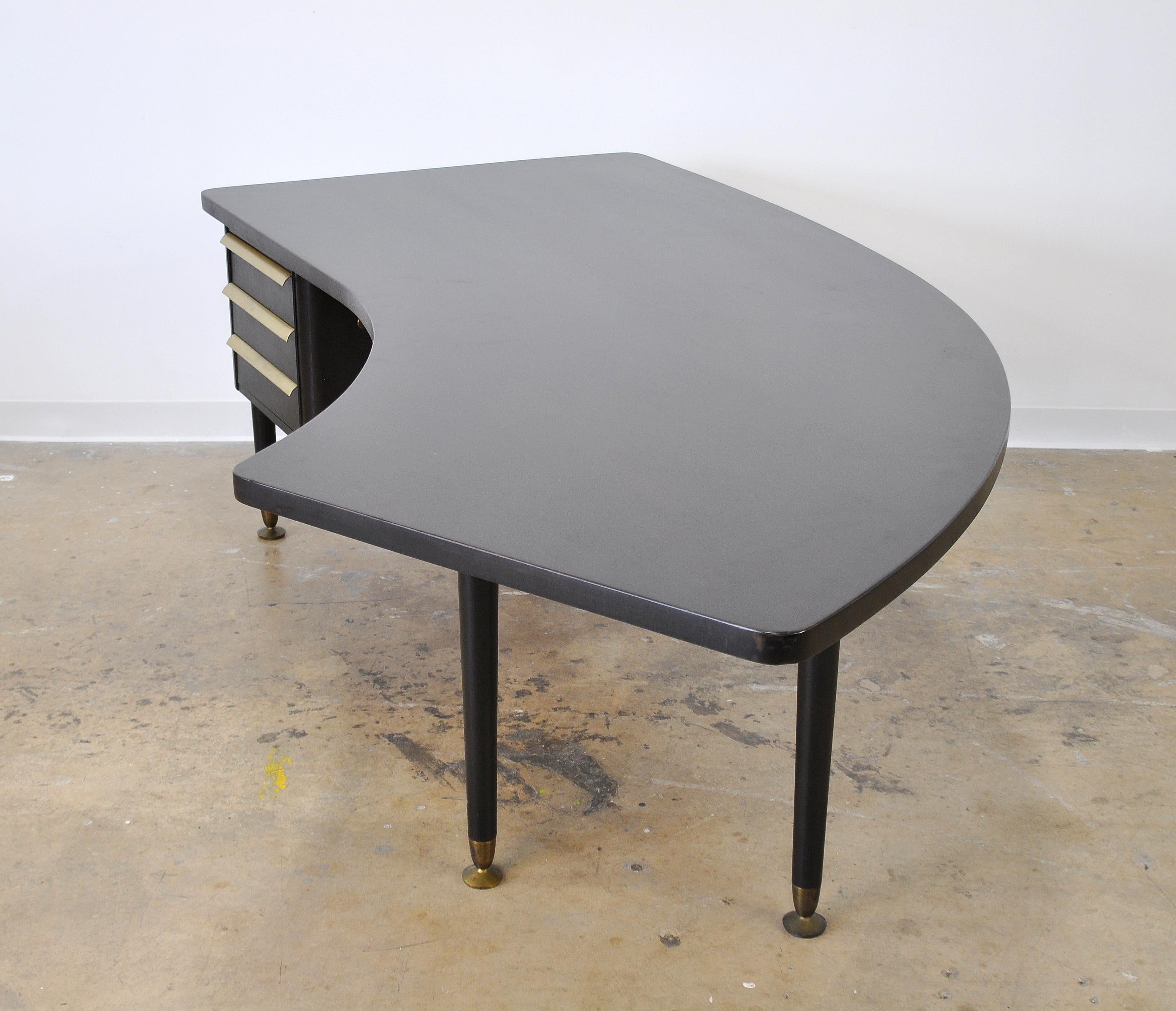 Stow and Davis Ebonized Walnut and Brass Boomerang Desk In Good Condition In Miami, FL
