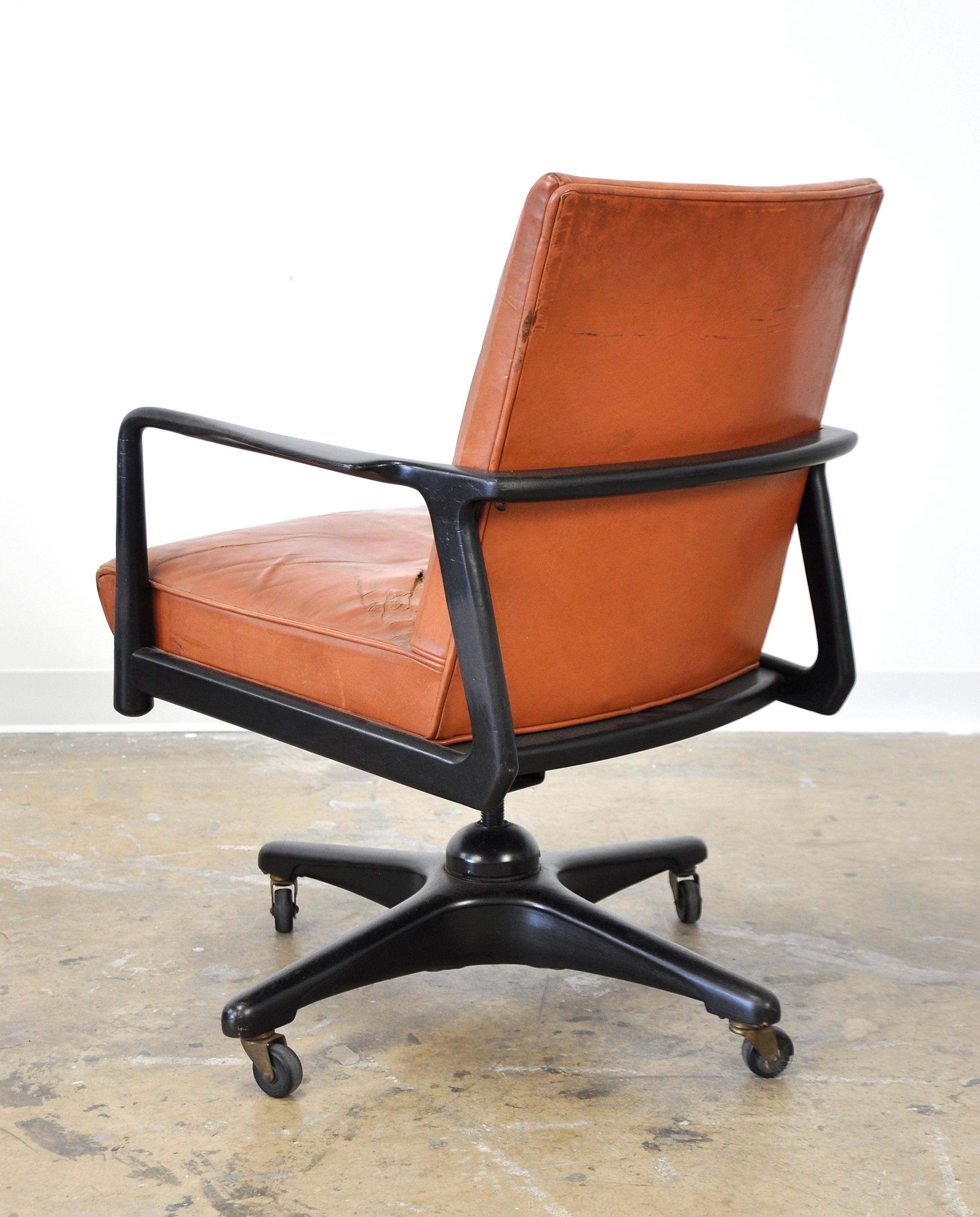American Stow and Davis Ebonized Walnut and Leather Desk Chair
