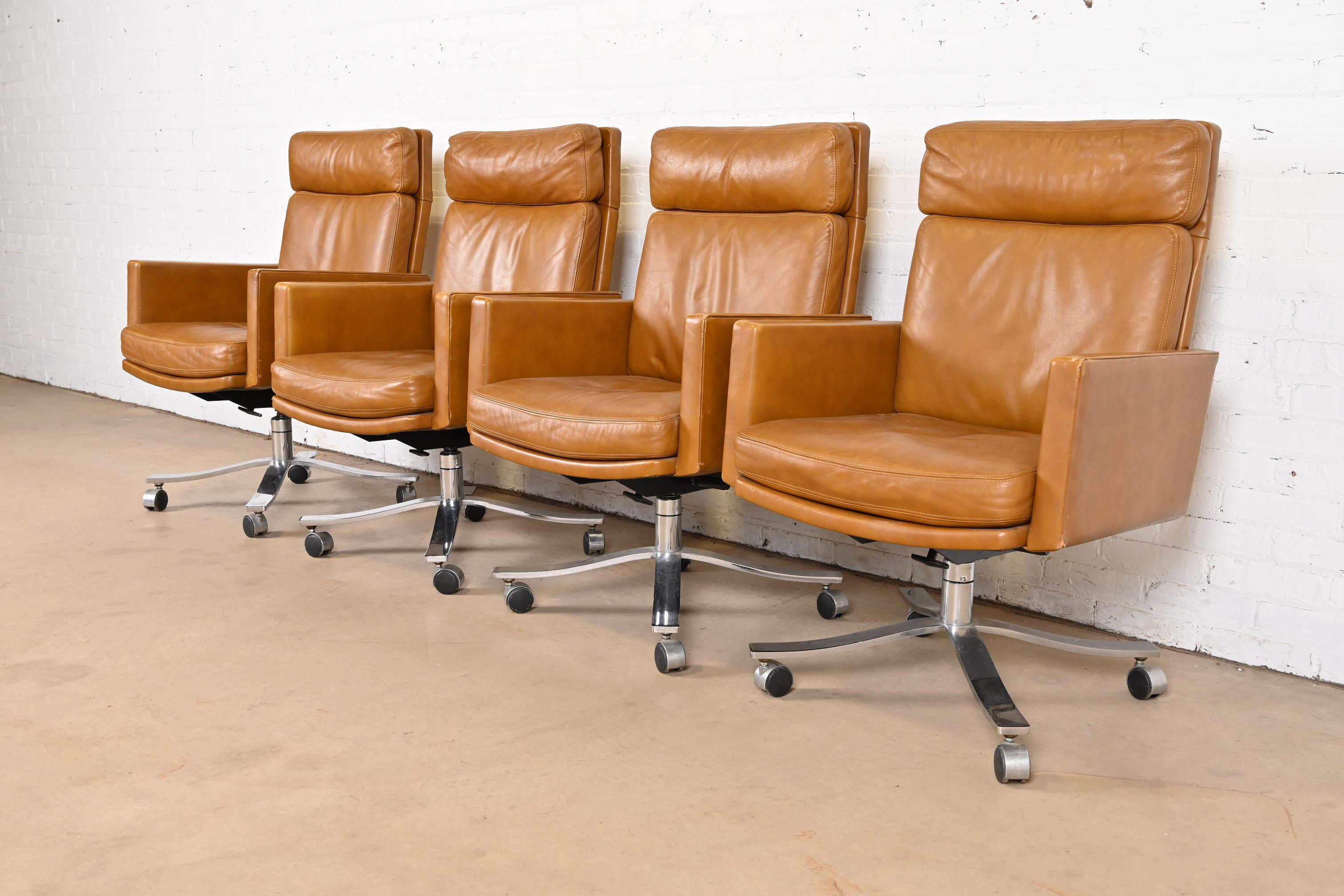 American Stow Davis Mid-Century Modern Leather Executive Swivel Desk Chairs, Set of Four For Sale