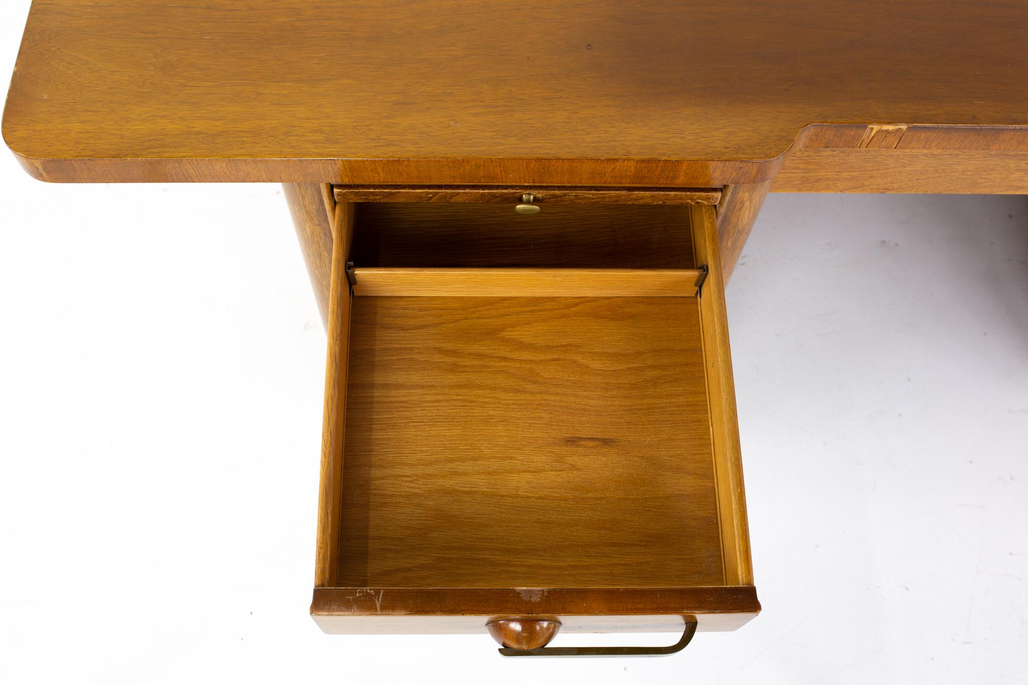 Stow Davis Mid Century Walnut and Brass Executive Desk 7