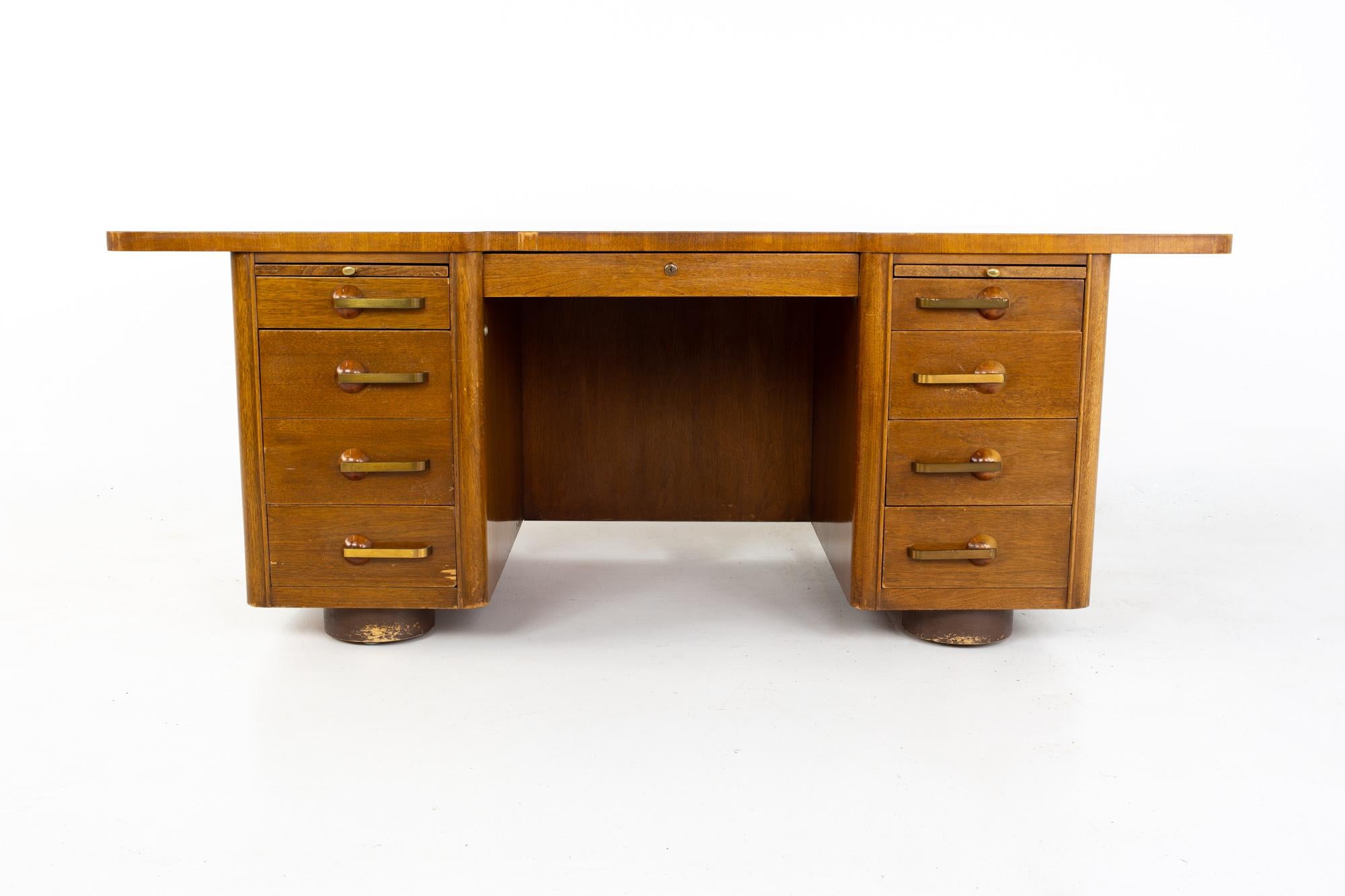 stow davis desk