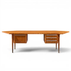 Stow Davis – Boomerang-Chefschreibtisch aus Walnussholz im Mid-Century-Stil