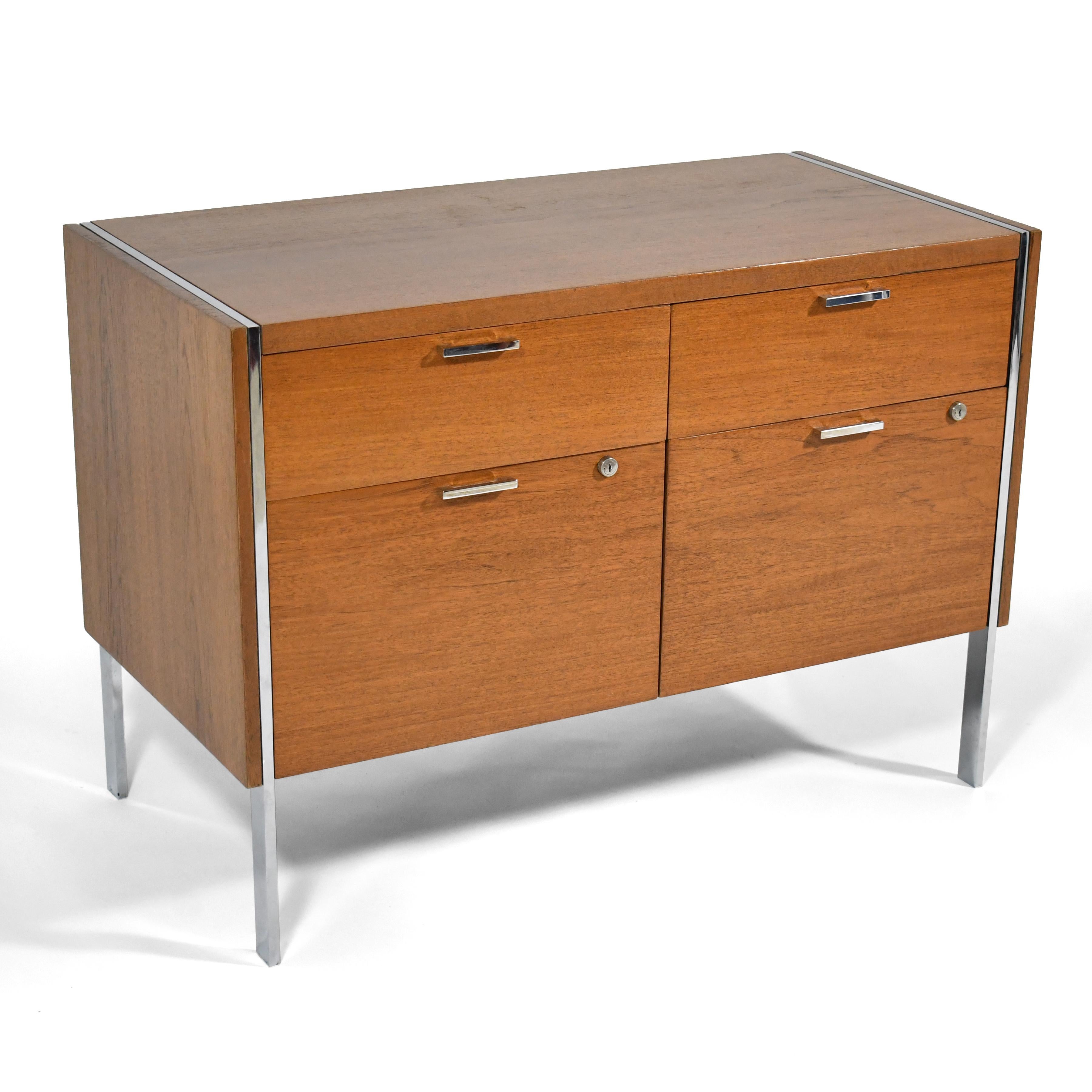 Mid-Century Modern Stow Davis Two Bay Credenza For Sale