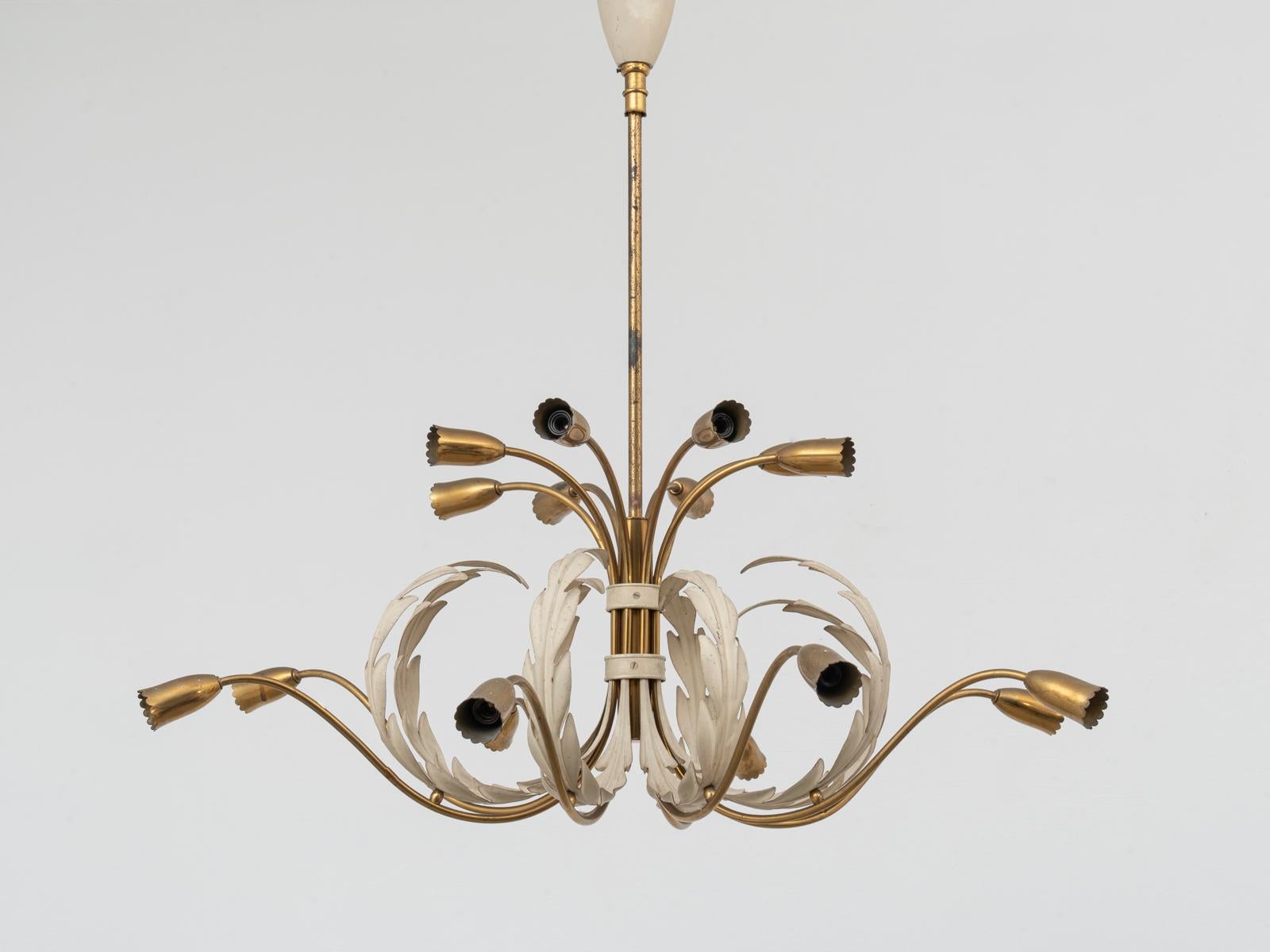 Mid-Century Modern Strada Milano Large 16 Lights Italian Brass Midcentury Chandelier, Late 1940s For Sale