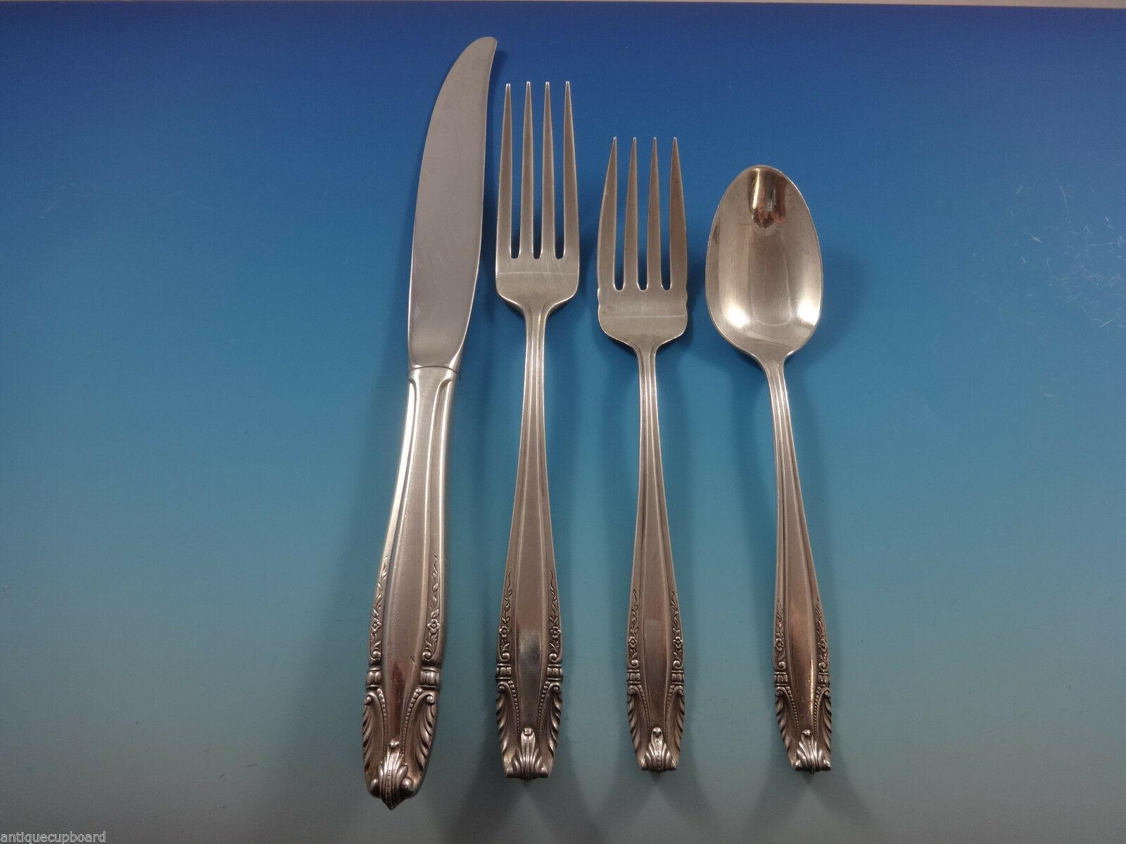 Stradivari by Wallace Sterling Silver Flatware Set for 8 Service 44 Pieces In Excellent Condition For Sale In Big Bend, WI